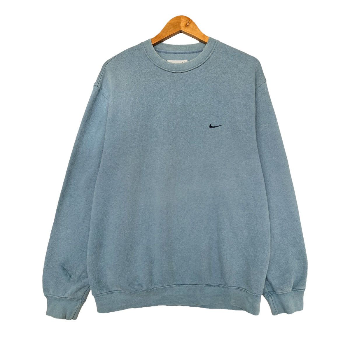 Vintage baby blue nike hot sale sweatshirt