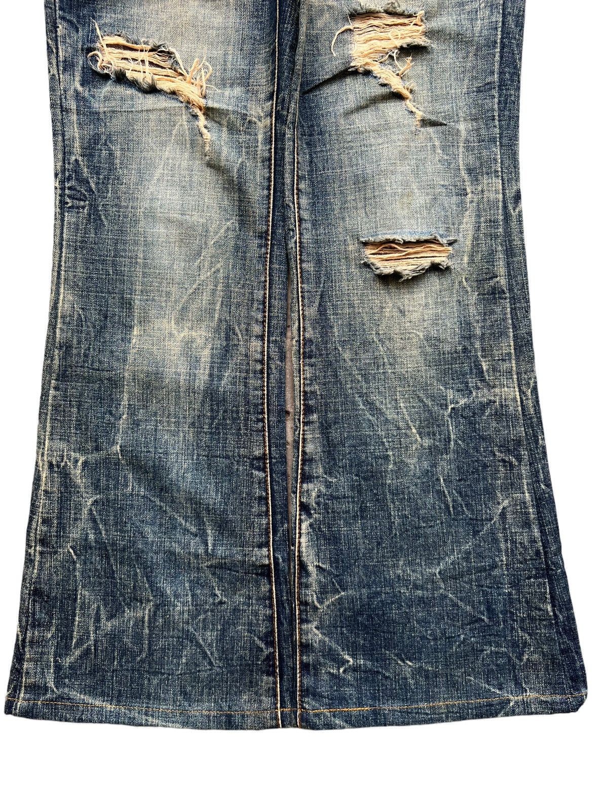 Japanese Brand Transit Japan Distressed Flare Denim Jeans 30x28.5 Size 30" / US 8 / IT 44 - 5 Thumbnail