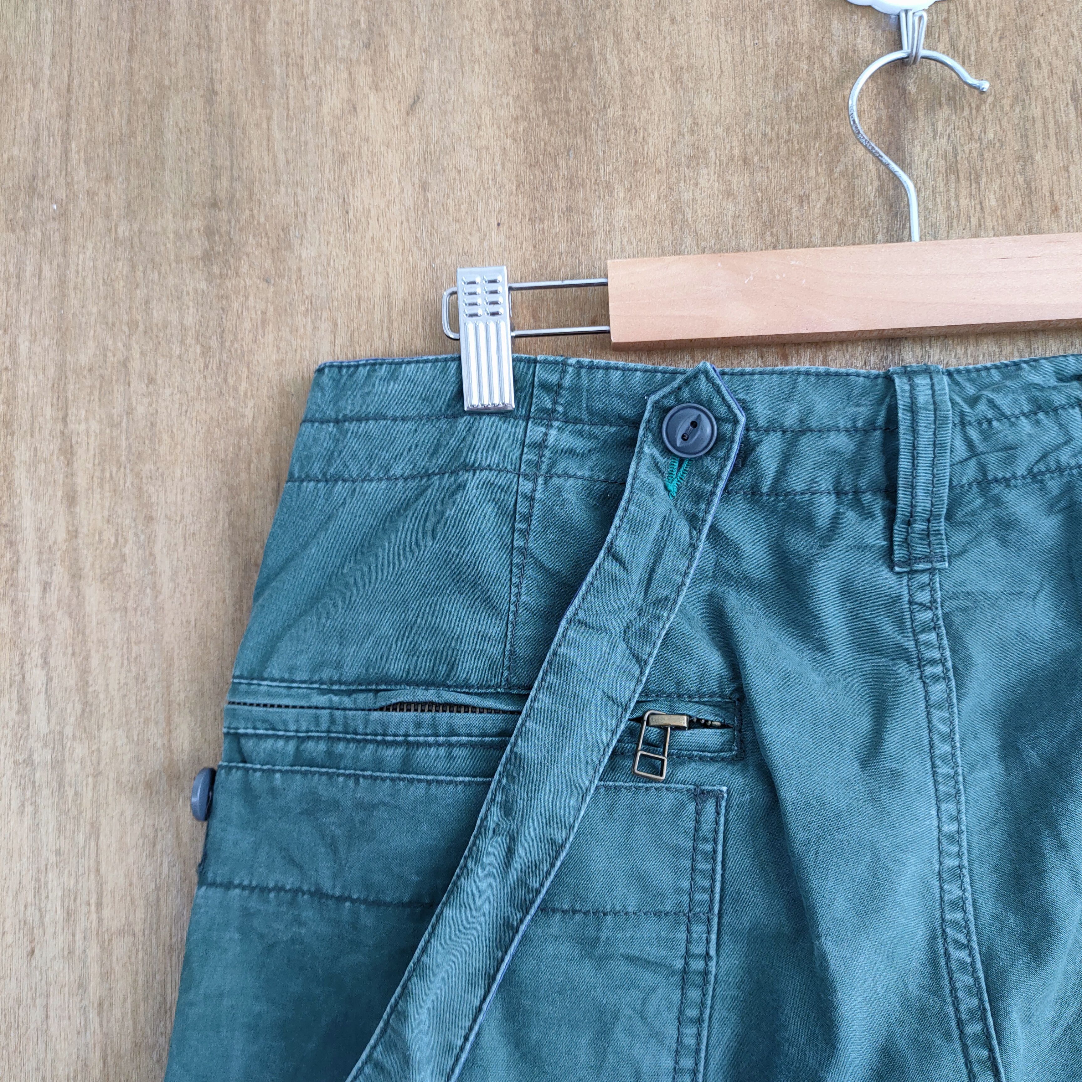 Japanese Brand VINTAGE BULL GREEN SUSPENDER CARGO PANTS Size US 32 / EU 48 - 13 Thumbnail