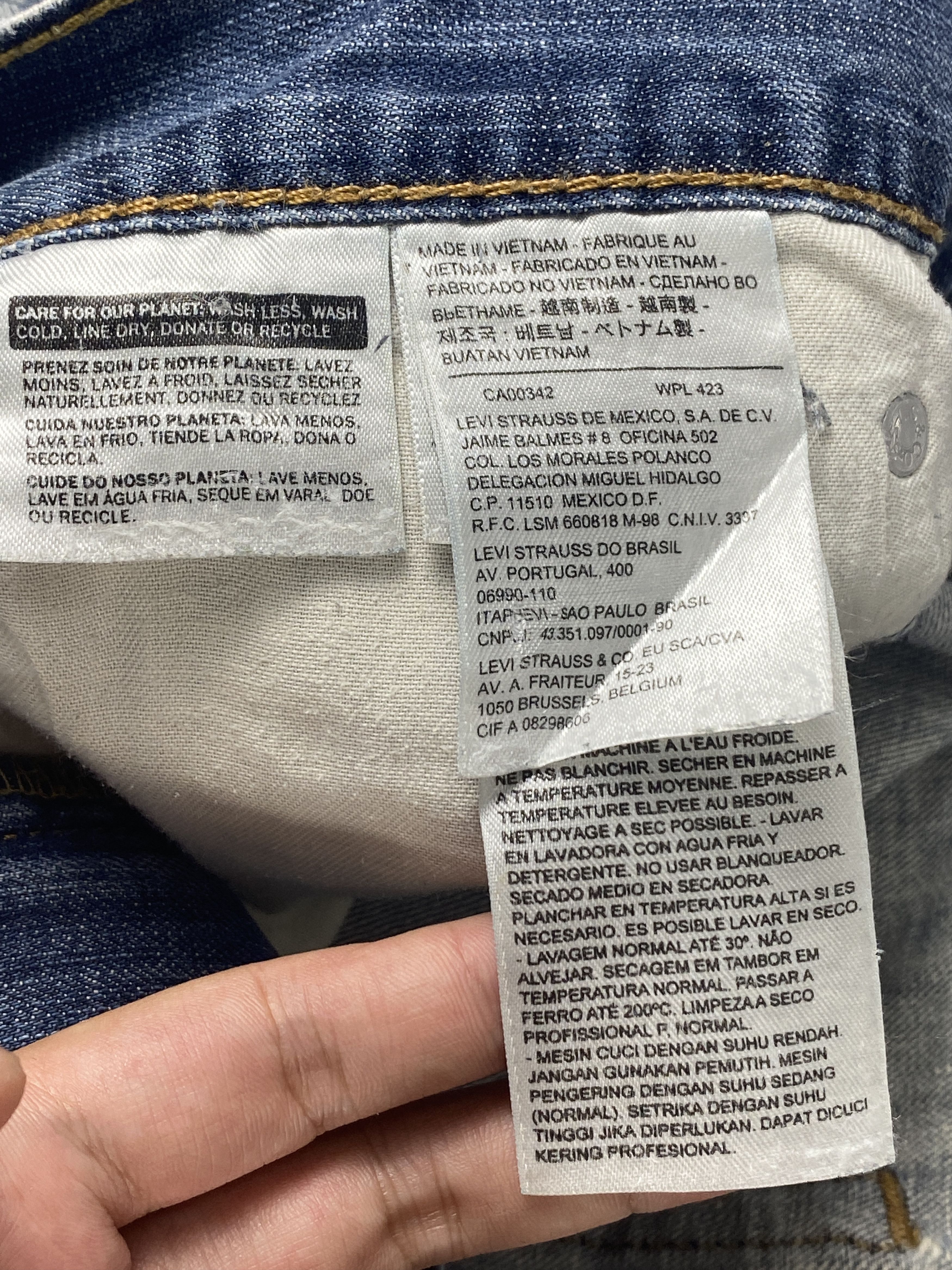 Levi's Vintage Distressed Levis 514 Faded Blue Jeans Size US 32 / EU 48 - 6 Thumbnail
