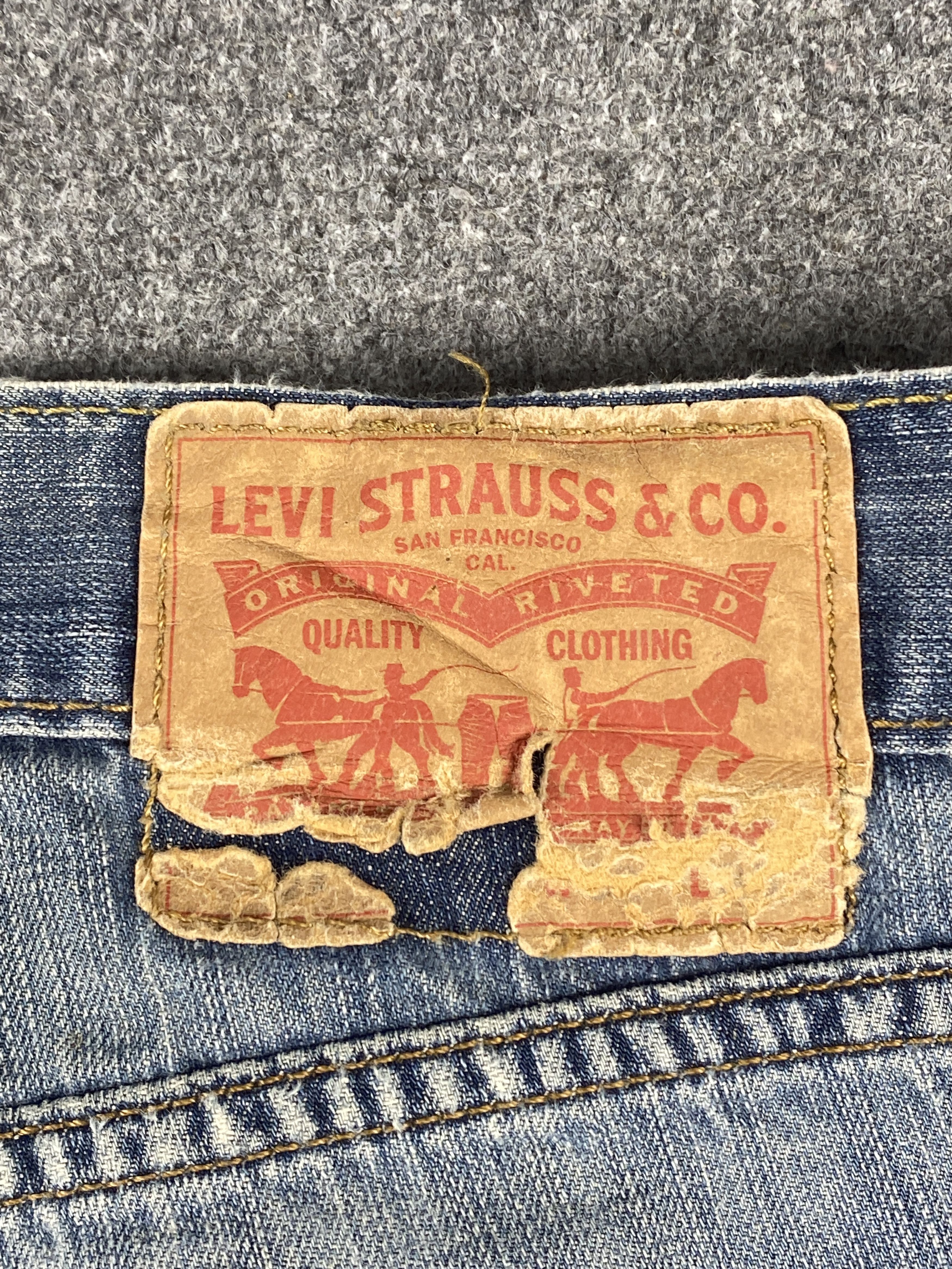 Levi's Vintage Distressed Levis 514 Faded Blue Jeans Size US 32 / EU 48 - 5 Thumbnail