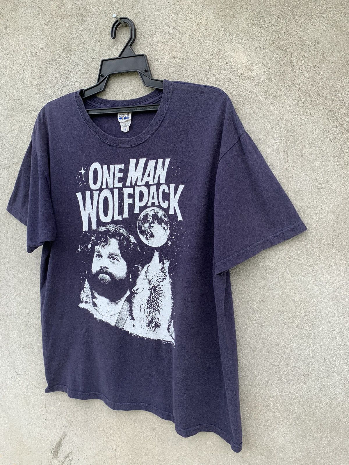 Anvil Vintage One Man Wolf Pack Movie T Shirt Size US L / EU 52-54 / 3 - 4 Thumbnail