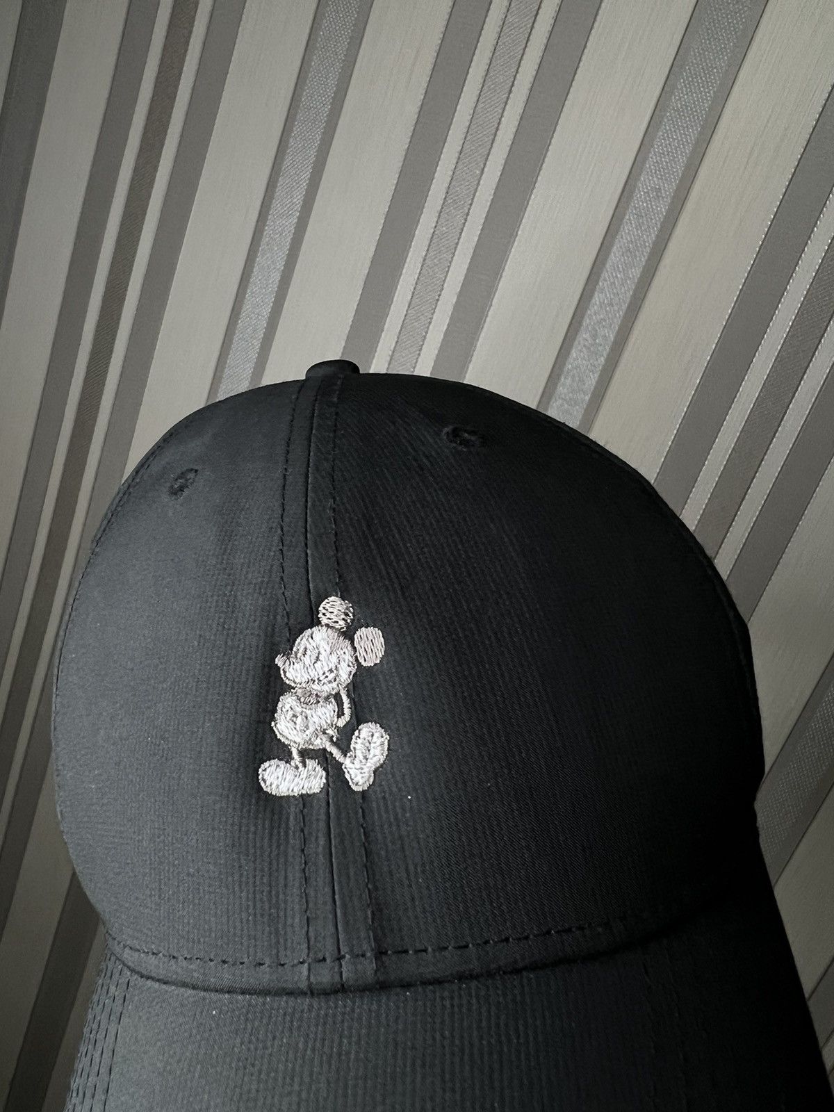 Disney × Mickey Mouse × Nike Nike x Disney Mickey Mouse DriFit Legacy Solid Strap Cap Hat Size ONE SIZE - 9 Thumbnail