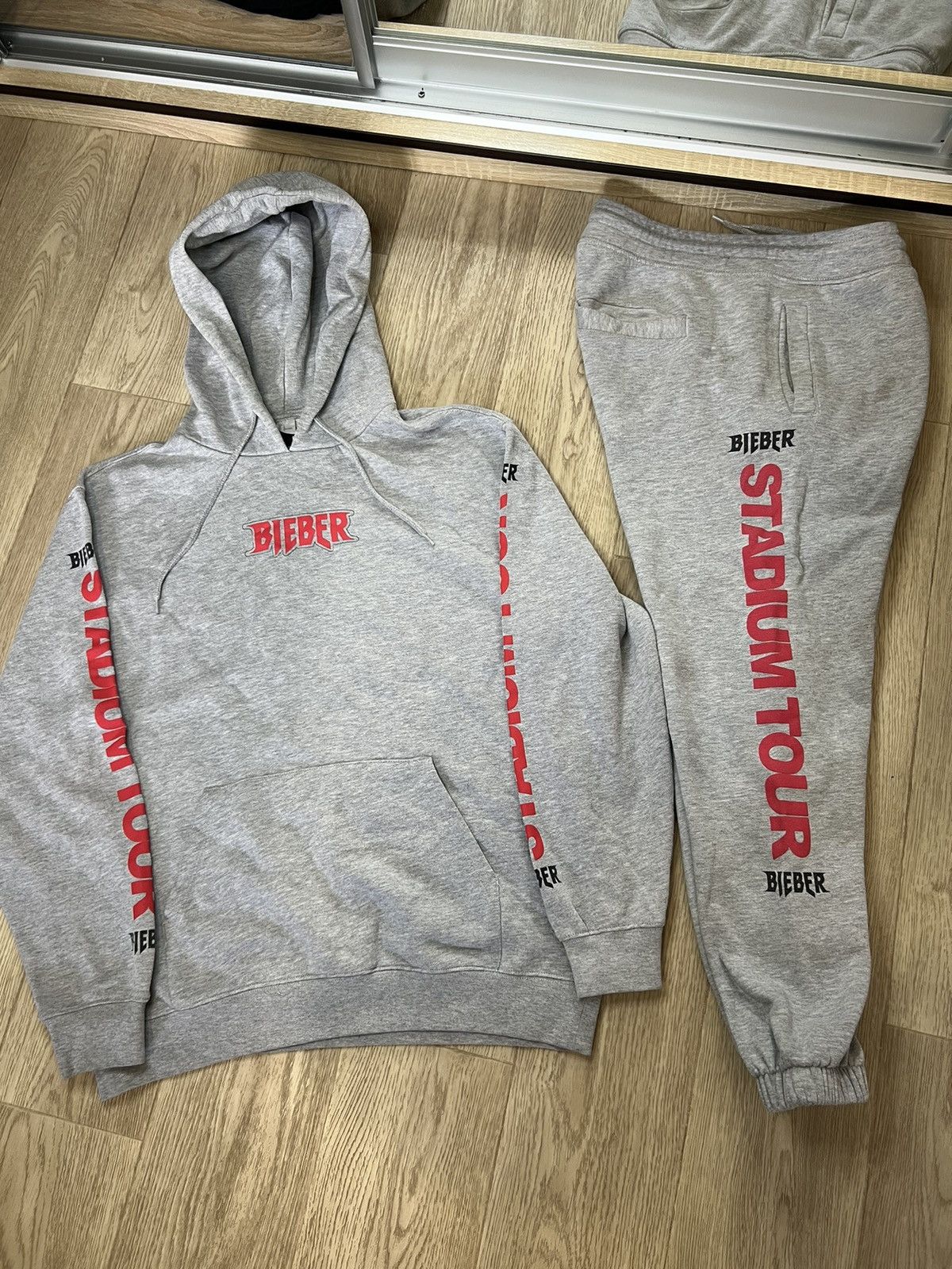 Justin bieber stadium hoodie online