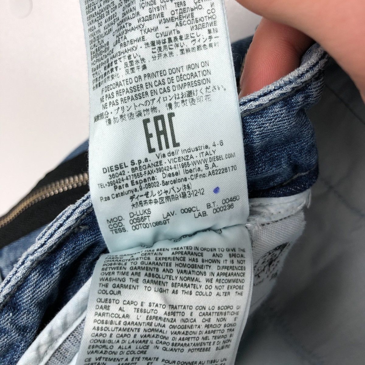 Diesel × Japanese Brand DIESEL CARGO D-LUKS RELAXED FIT JEANS w38 l30 Size US 38 / EU 54 - 10 Thumbnail