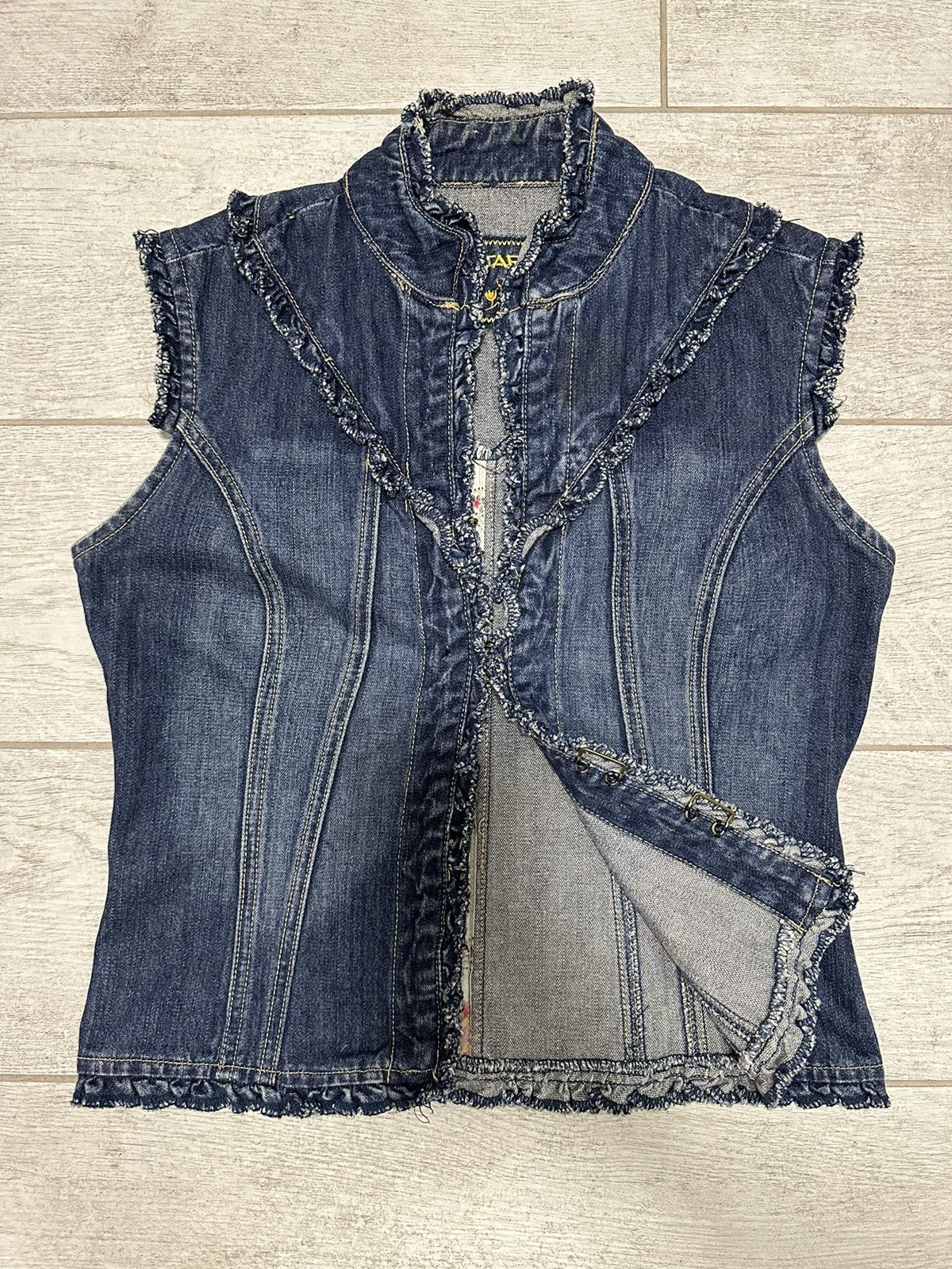 Japanese Brand × Vintage Vintage Avant-garde Denim Vest Size M / US 6-8 / IT 42-44 - 1 Thumbnail