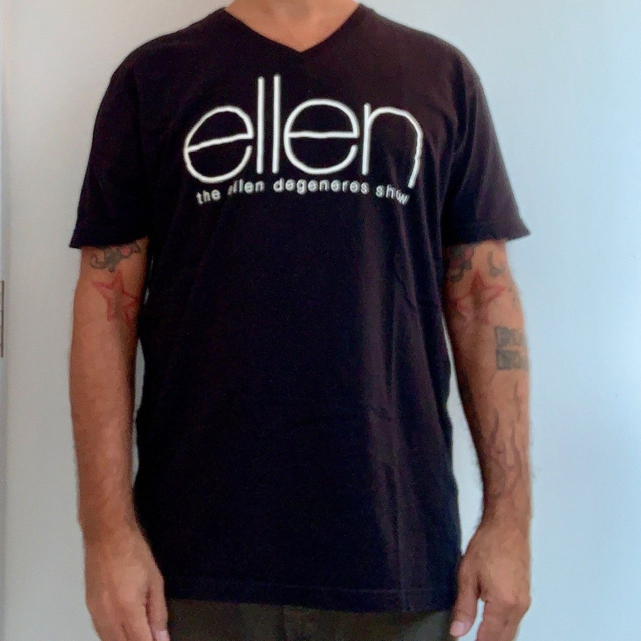Other ELLEN DEGENERES TV SHOW Official V-Neck TShirt LGBT Icon Size US M / EU 48-50 / 2 - 2 Thumbnail