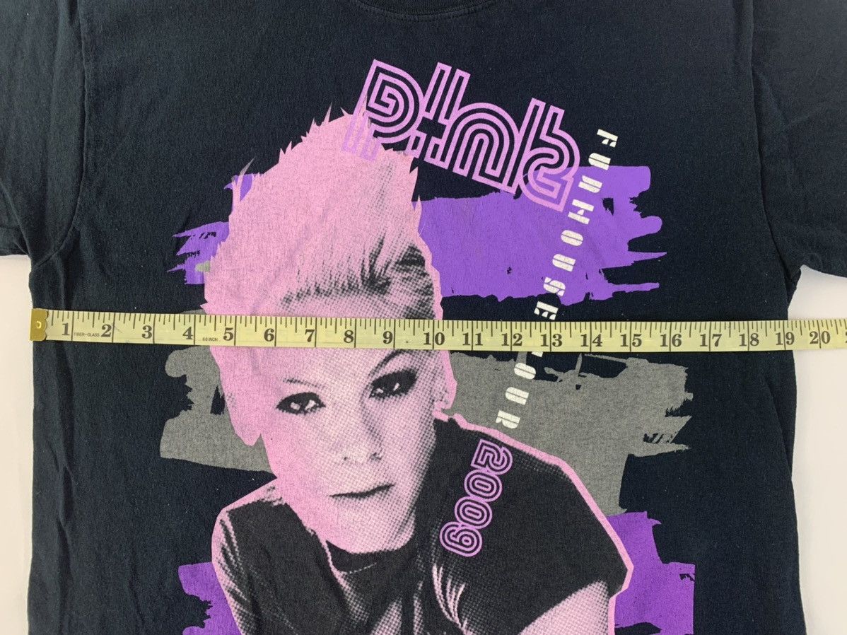 Band Tees Pink Fun House Tour 2009 American Singer Artist Tee Size US M / EU 48-50 / 2 - 9 Thumbnail