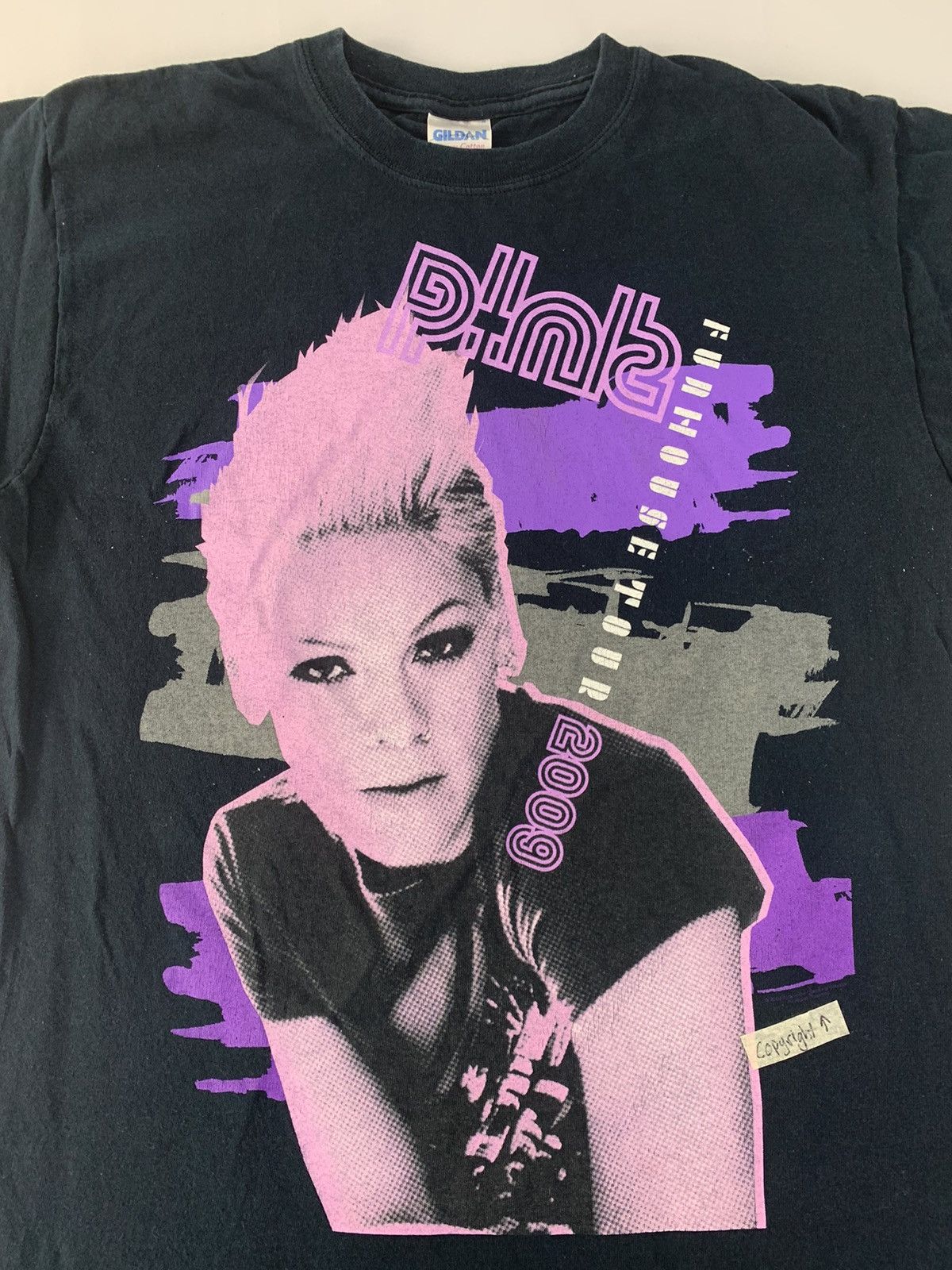 Band Tees Pink Fun House Tour 2009 American Singer Artist Tee Size US M / EU 48-50 / 2 - 3 Thumbnail