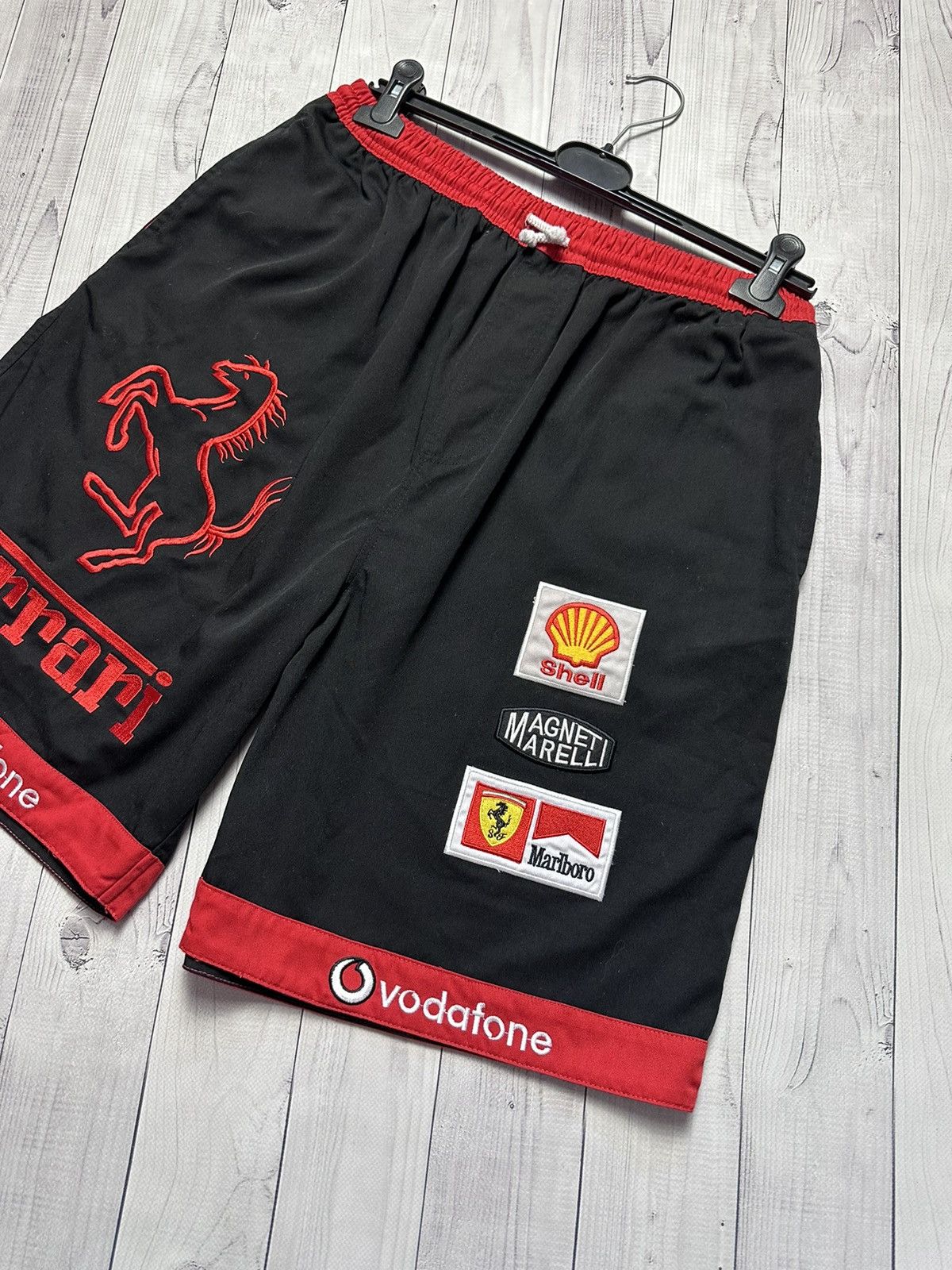 Ferrari × Vintage Vintage Ferrari shorts racing Vodafone rare size M Size US 32 / EU 48 - 2 Thumbnail