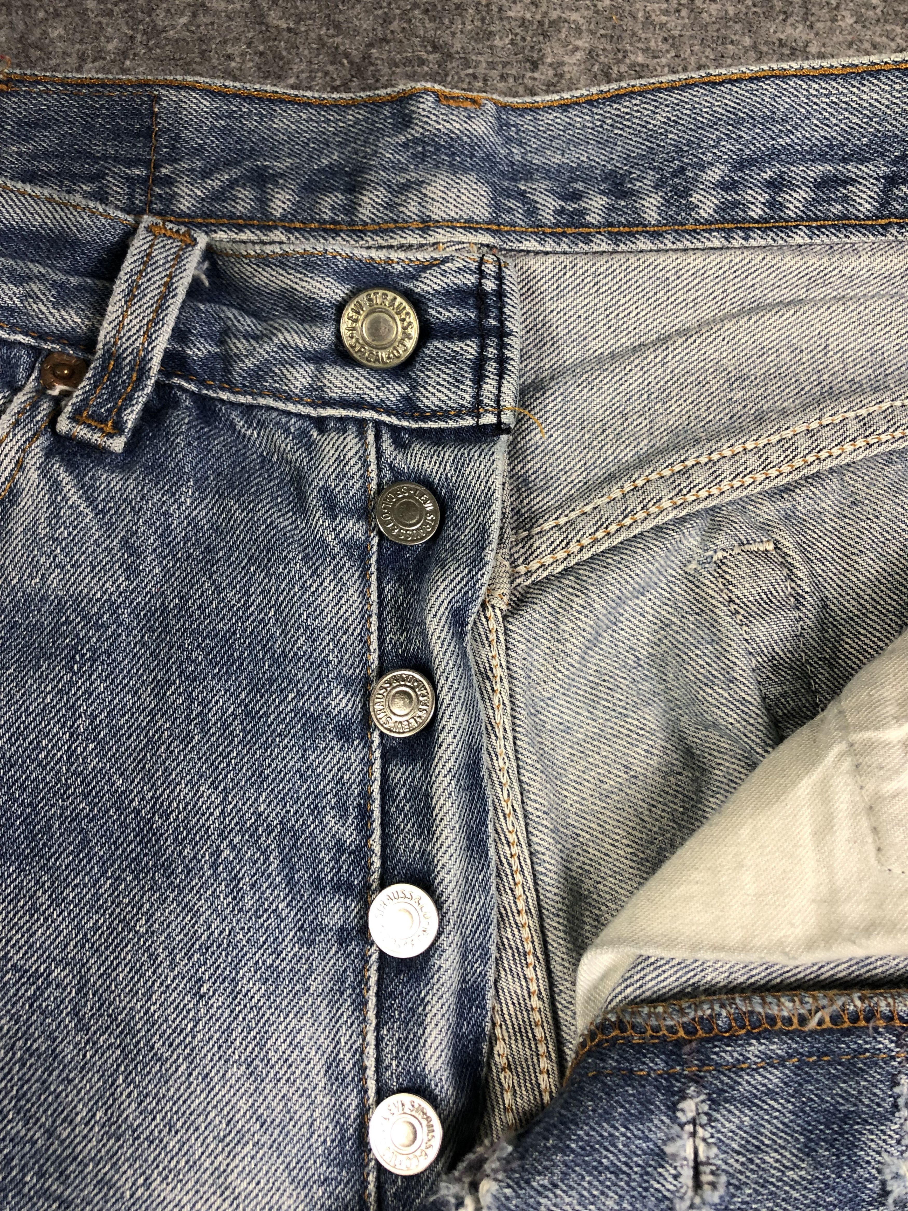 Levi's Light Blue Vintage Levis 501 Short Jeans 29x4 Size US 29 - 4 Thumbnail