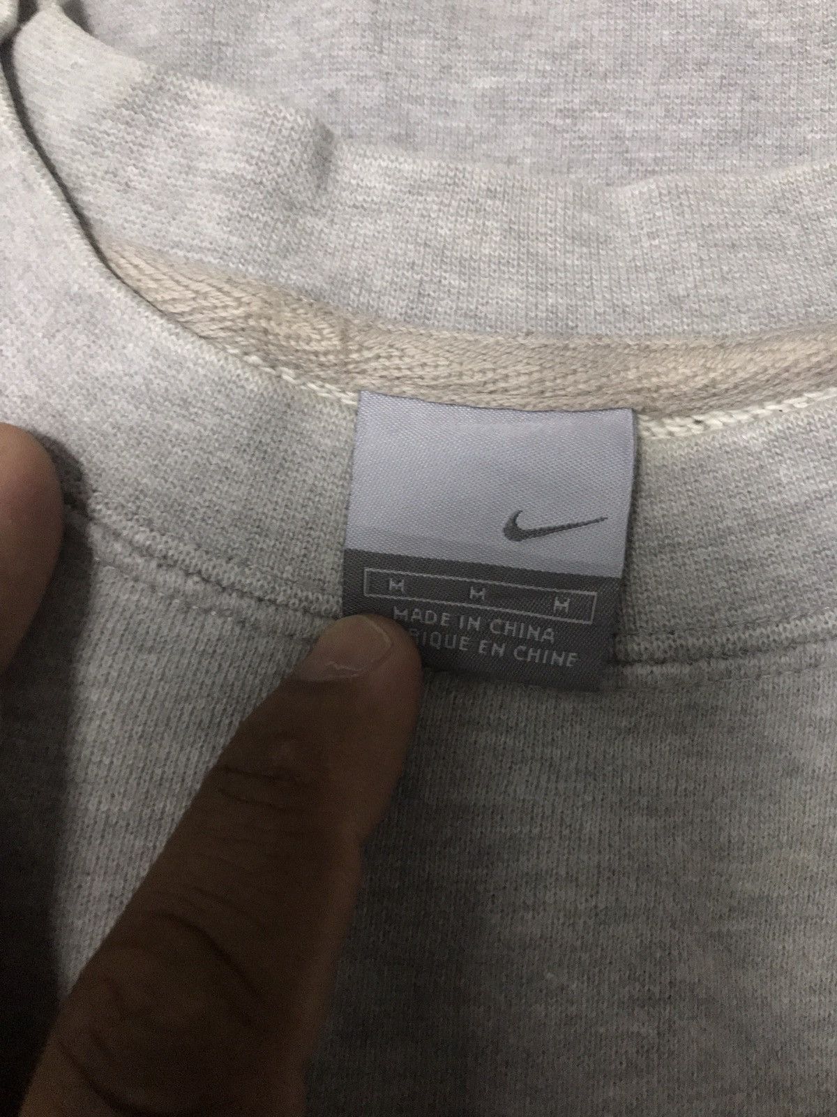 Nike Rare!! Vintage Nike Velvet Script Spellout Sweatshirt Size US M / EU 48-50 / 2 - 3 Thumbnail