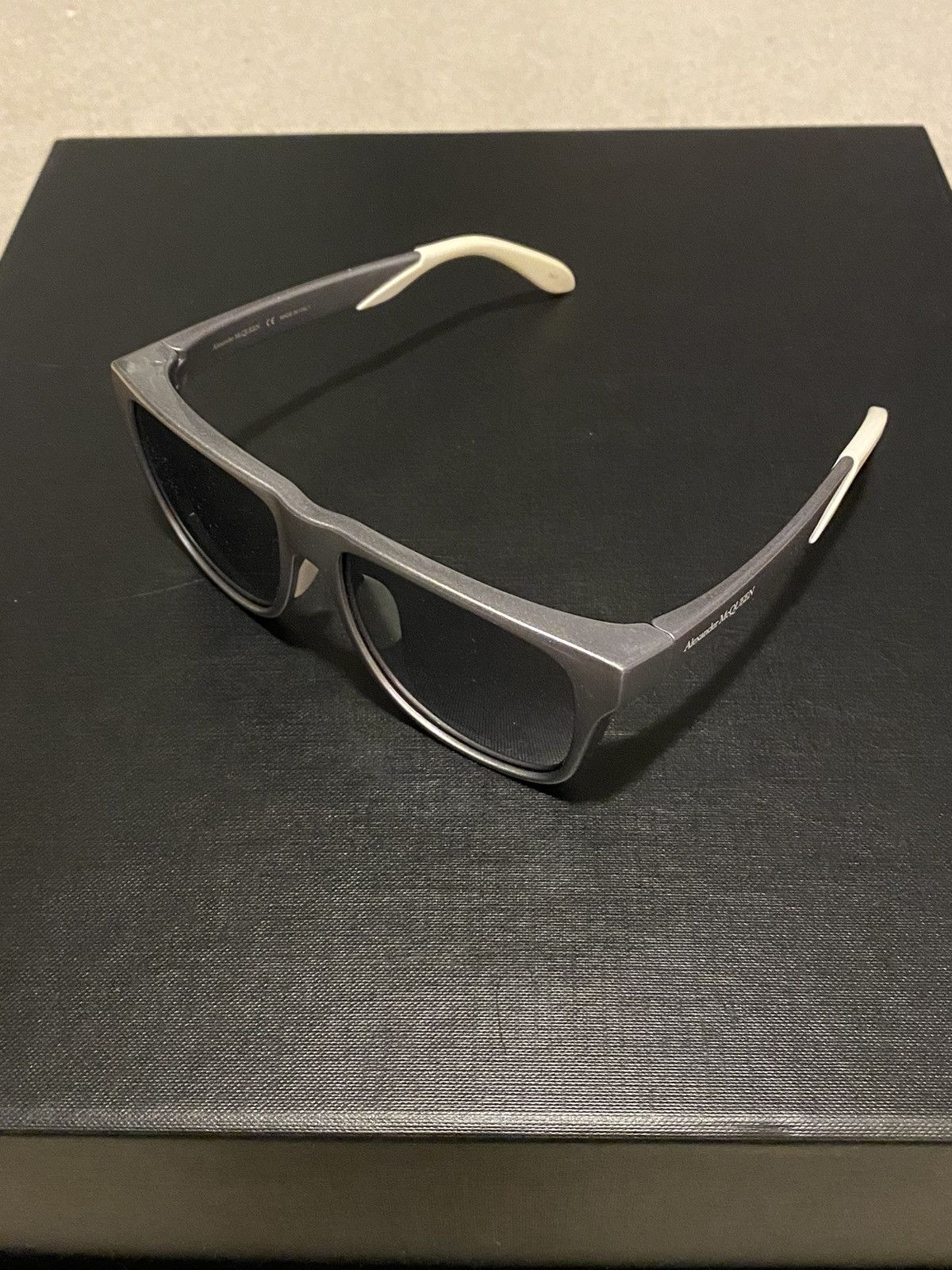 Alexander McQueen Purple Square Sunglasses Size ONE SIZE - 3 Thumbnail