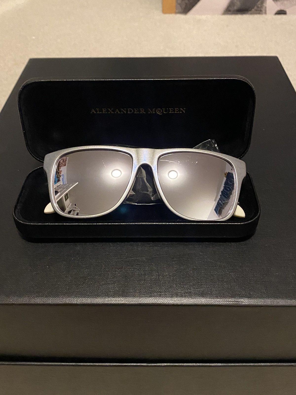 Alexander McQueen Purple Square Sunglasses Size ONE SIZE - 1 Thumbnail