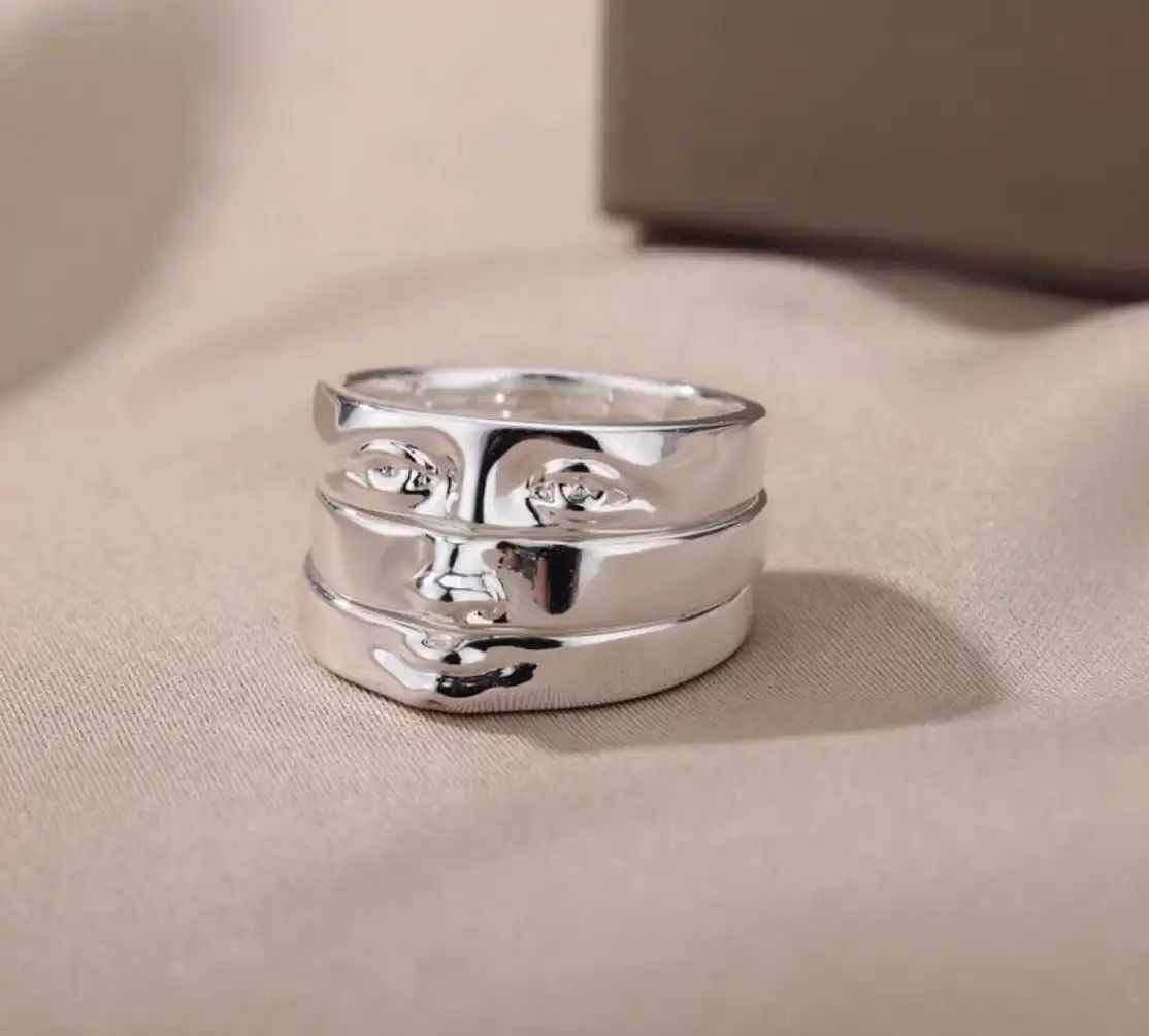 Jewelry Face Finger Rings Silver Face Anatomy Human Head Jewelry Art Size ONE SIZE - 1 Thumbnail