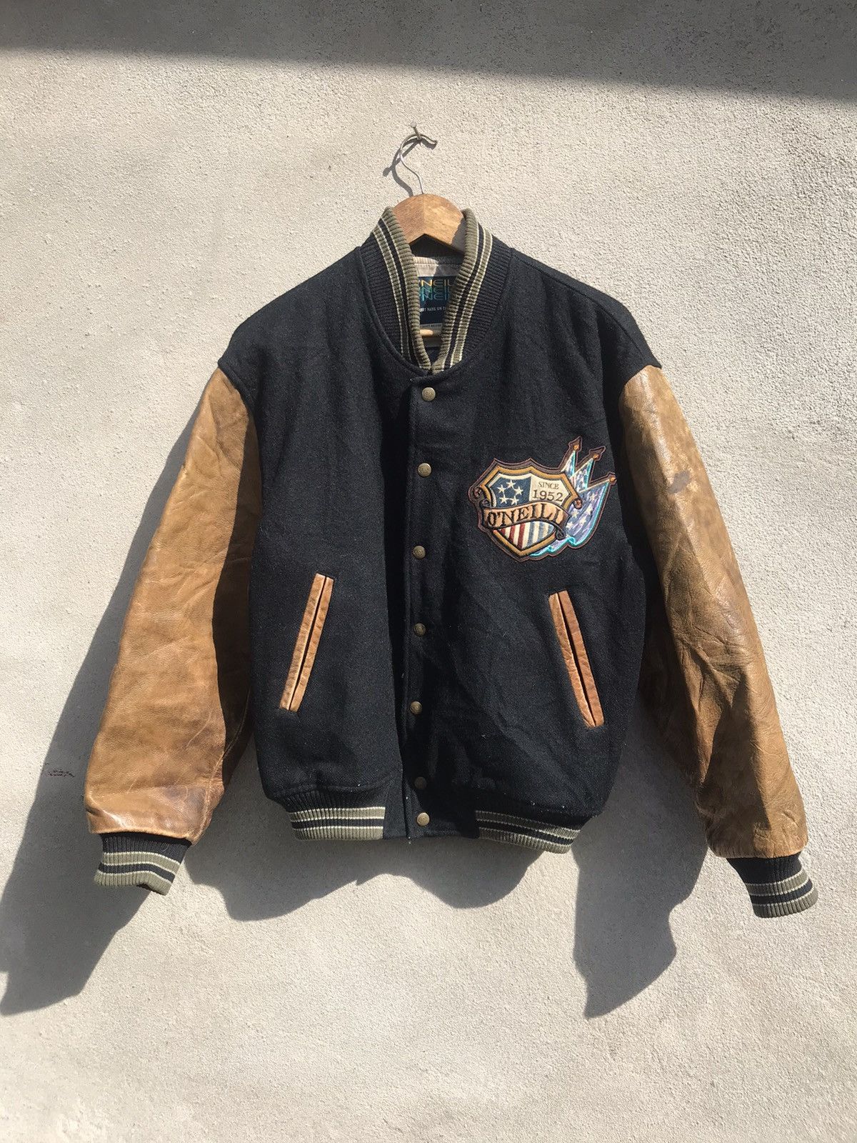 O'Neill RARE VINTAGE SANTA CRUZ O’NEILL VARSITY LEATHER SLEEVE JCKT Size US M / EU 48-50 / 2 - 5 Thumbnail
