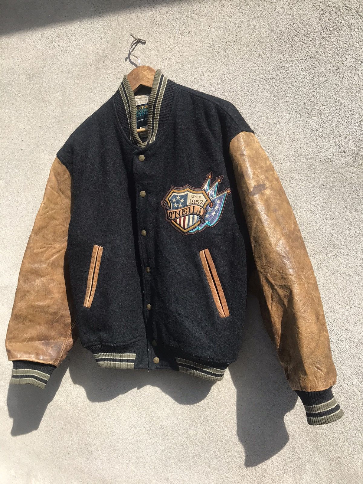 RARE VINTAGE SANTA CRUZ O'NEILL VARSITY LEATHER SLEEVE JCKT
