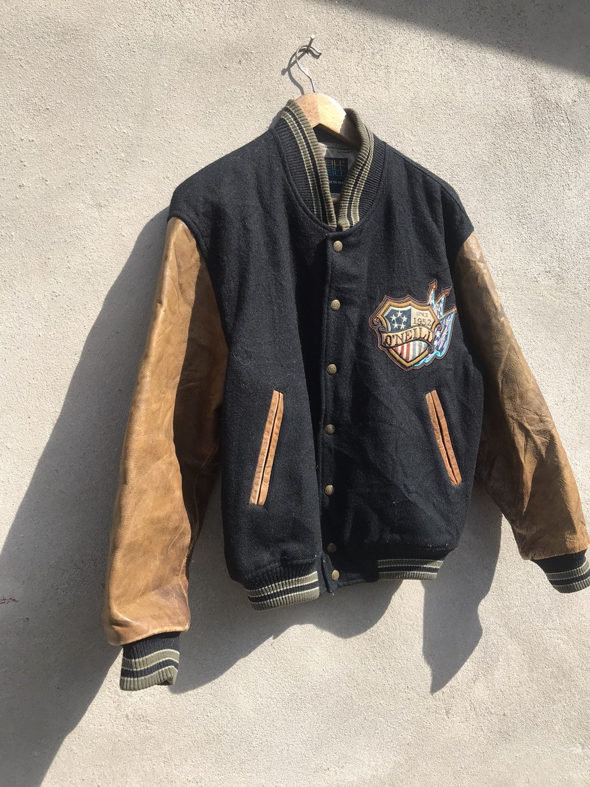 O'Neill RARE VINTAGE SANTA CRUZ O’NEILL VARSITY LEATHER SLEEVE JCKT Size US M / EU 48-50 / 2 - 6 Thumbnail