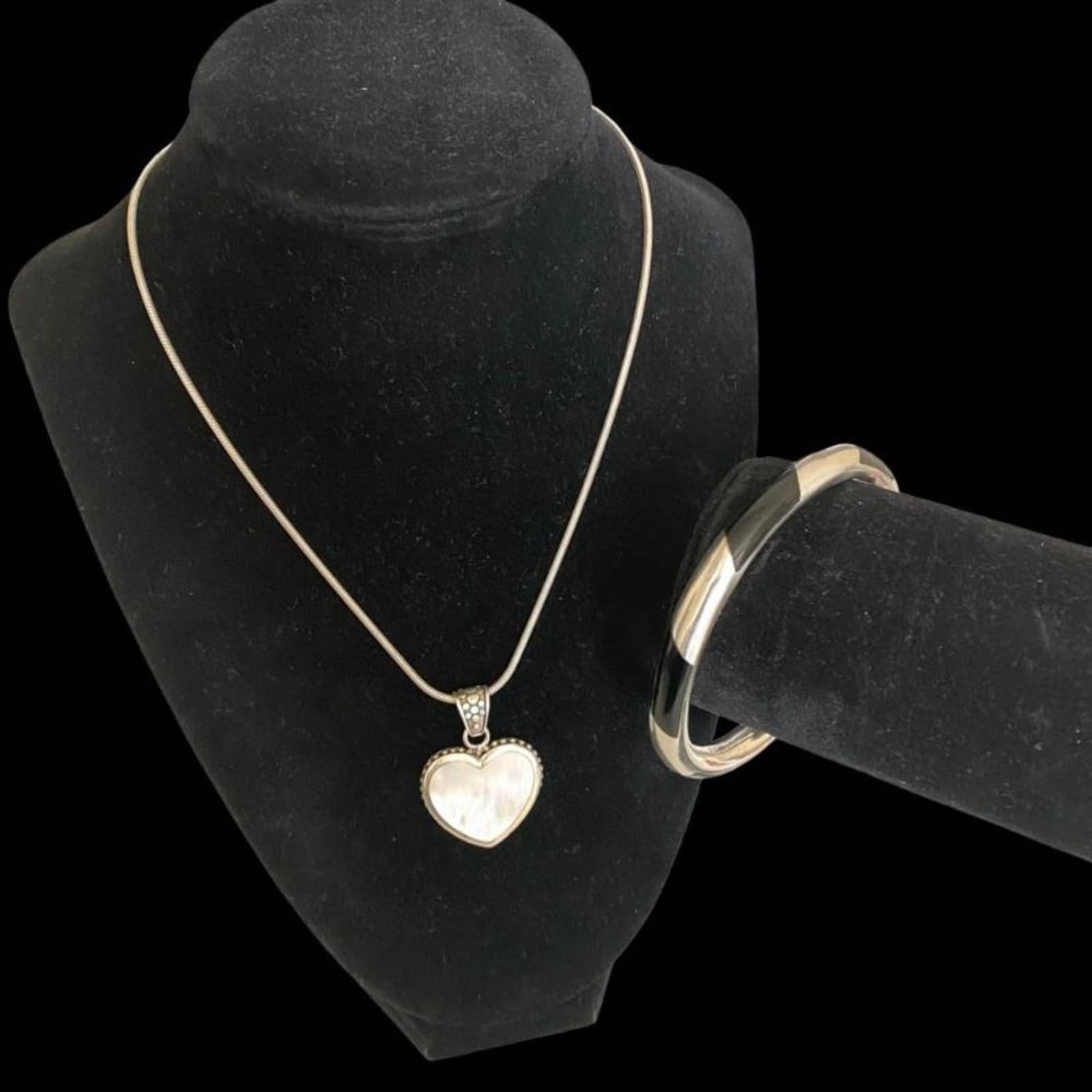 BW# Fabulous Onyx Silver & Pearl Necklace & Bracelet Set