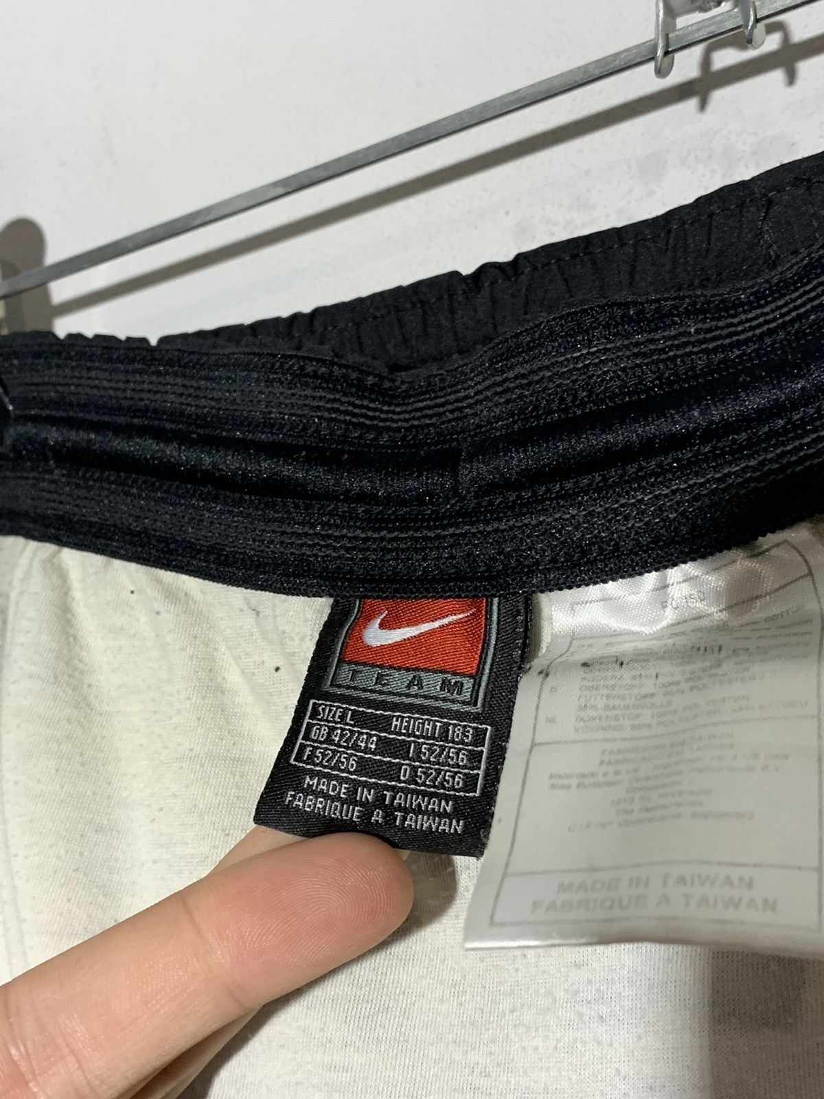 Nike × Vintage Sunderland Nike 90’s Y2k Streetwear Shorts Size US 34 / EU 50 - 6 Thumbnail
