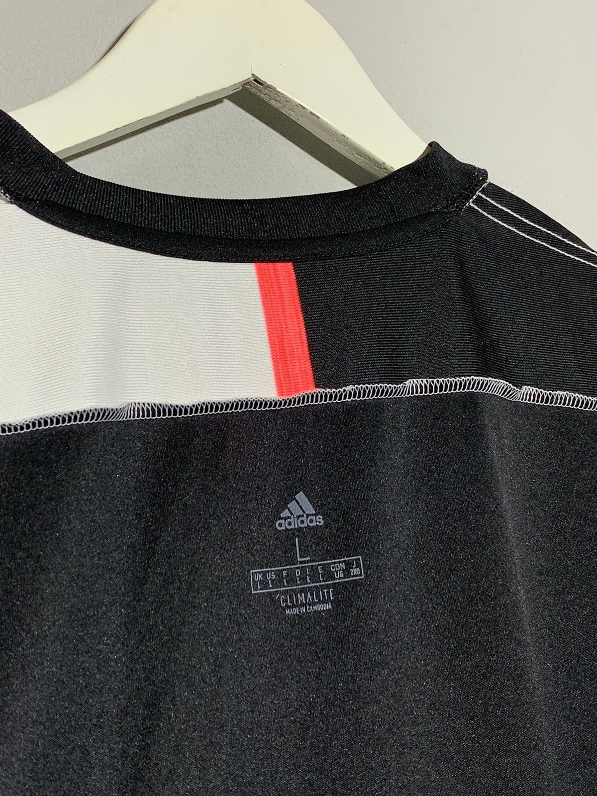 Adidas Juventus adidas 2019/20 Y2k Streetwear Football Shirt Size US L / EU 52-54 / 3 - 9 Thumbnail