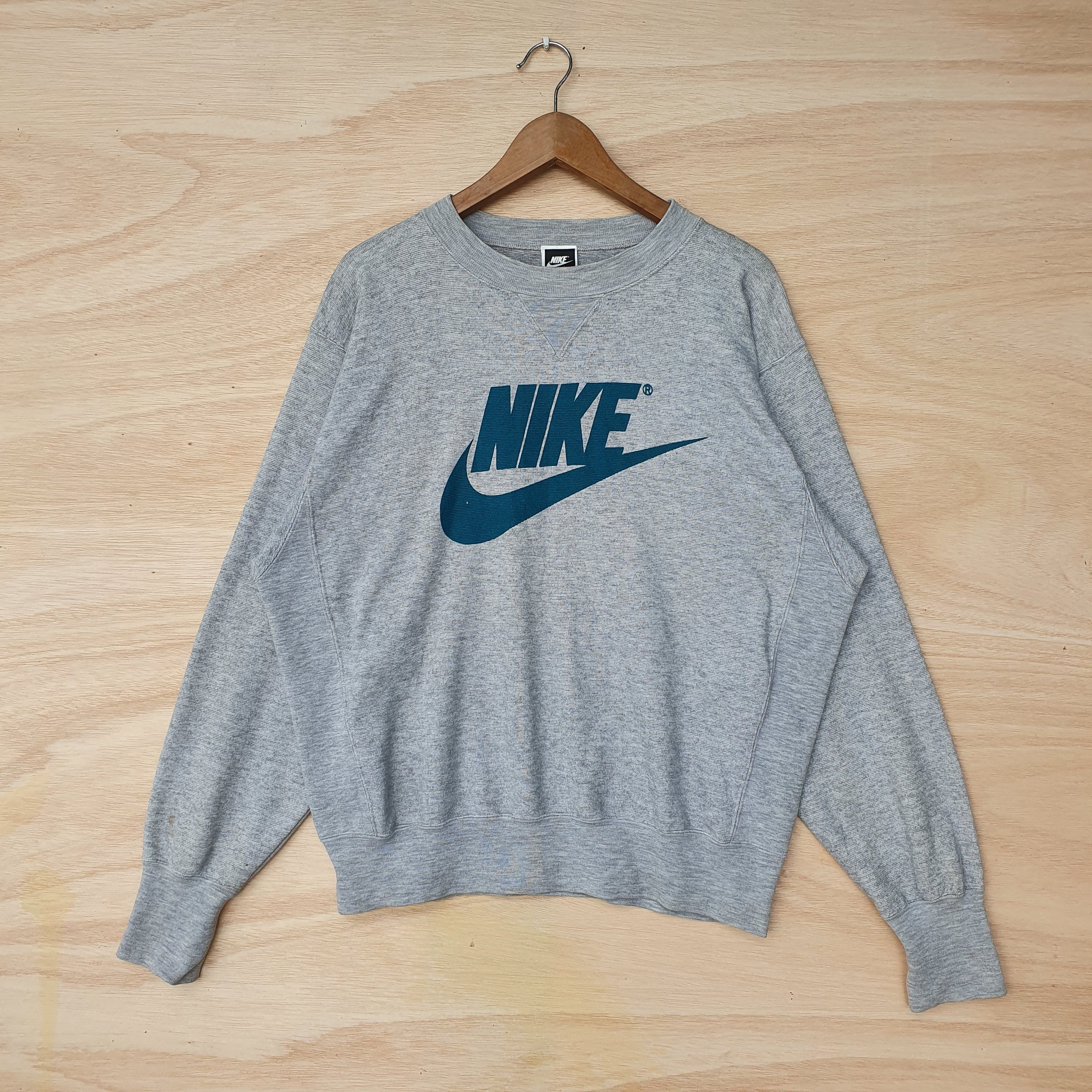 Nike × Vintage VINTAGE NIKE BIG SWOOSH CREWNECK SWEATSHIRT Size US XL / EU 56 / 4 - 1 Thumbnail