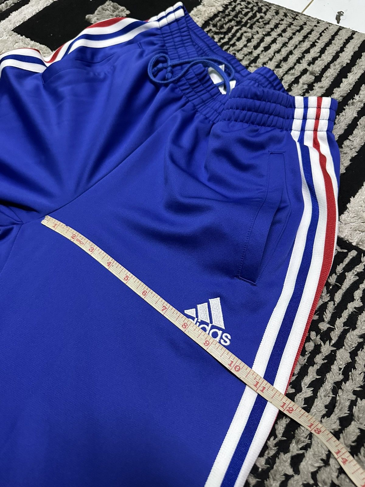 Vintage Adidas Size US 30 / EU 46 - 11 Thumbnail