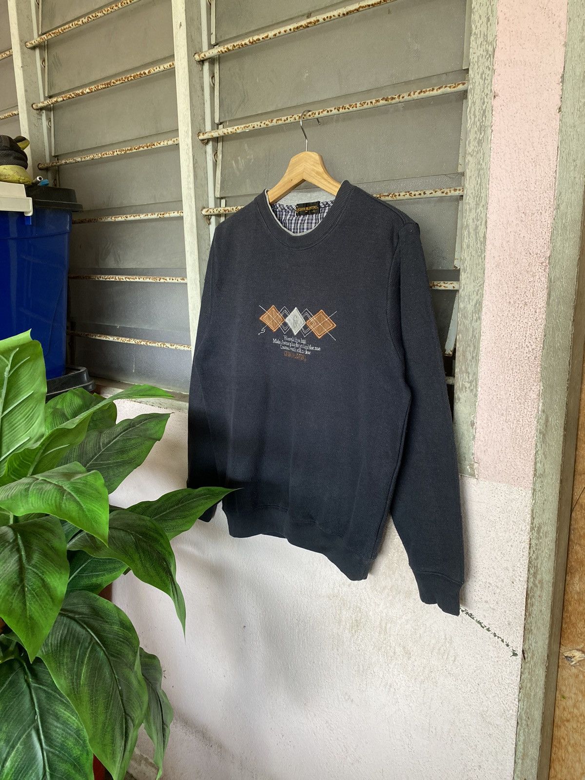 image of Italian Designers Vintage Gianni Valentino Sweater in Blue Black, Men's (Size Medium)