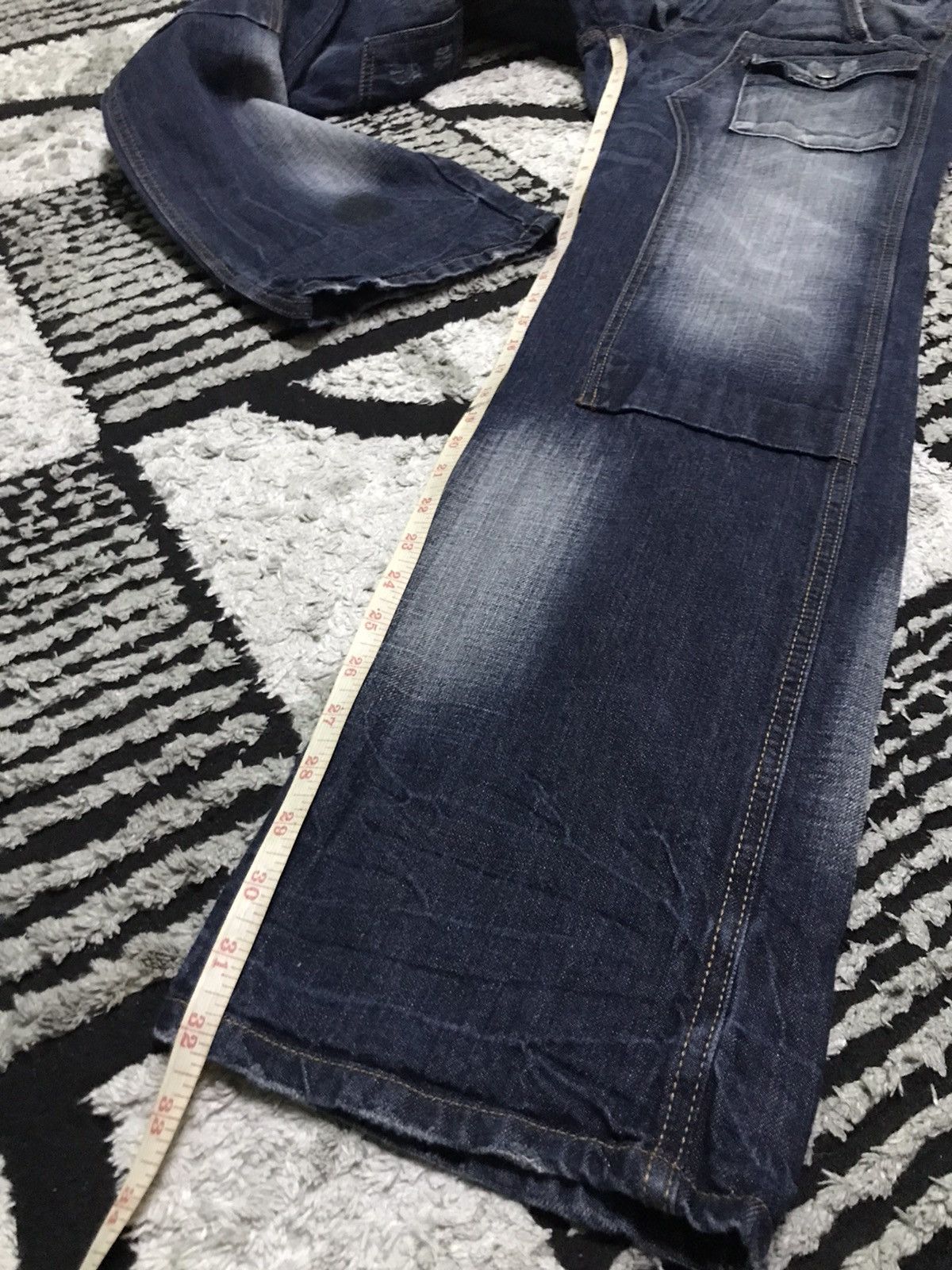 Hysteric Glamour 30x32 Black Back number double knee distressed jeans rare Size US 30 / EU 46 - 9 Thumbnail