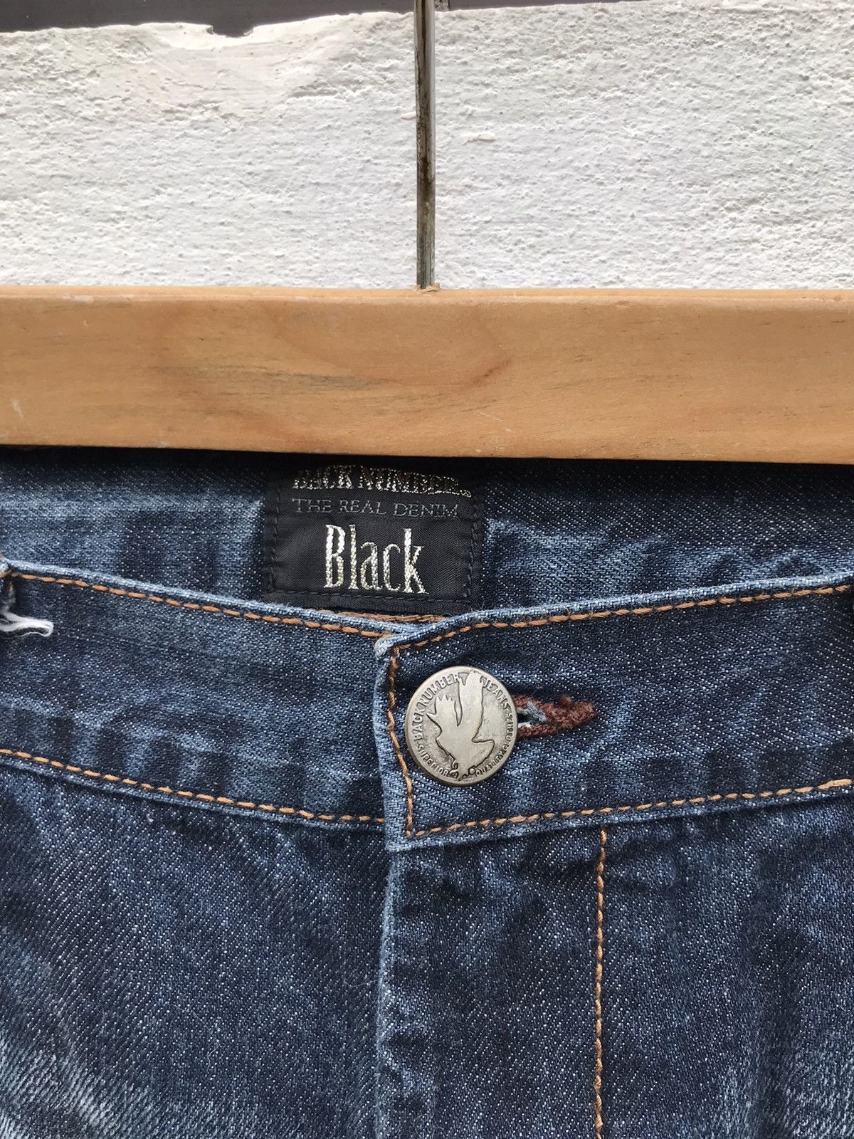 Hysteric Glamour 30x32 Black Back number double knee distressed jeans rare Size US 30 / EU 46 - 5 Thumbnail