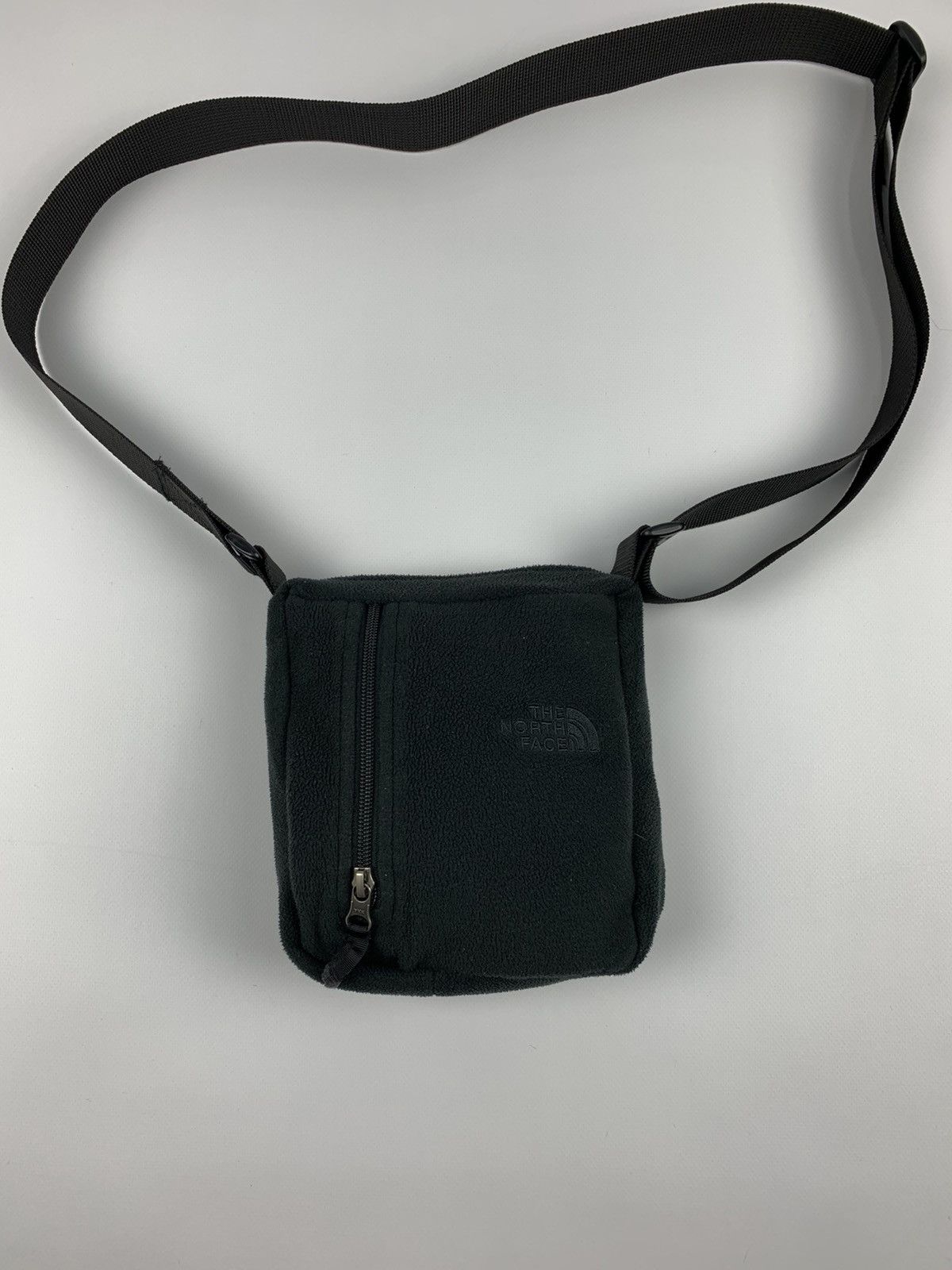 Handmade × The North Face The North Face Custom Fleece Crossbody Bag Upcycling Size ONE SIZE - 1 Thumbnail