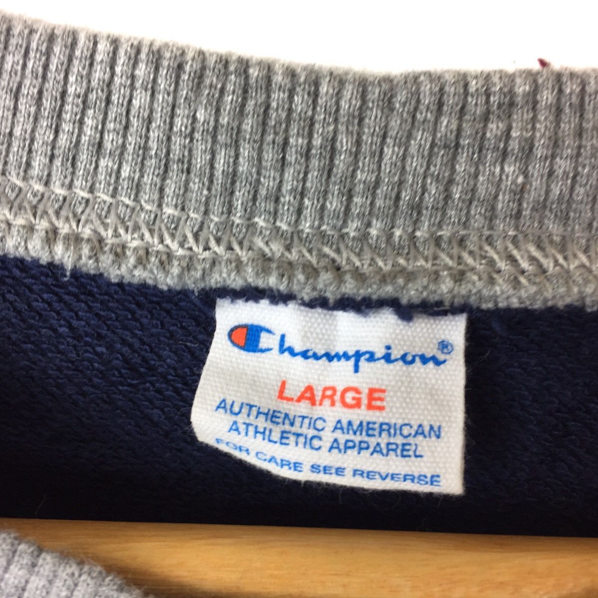 Champion Vintage Champion Sweatshirt Casual Jumper Streetwear Size US L / EU 52-54 / 3 - 2 Thumbnail