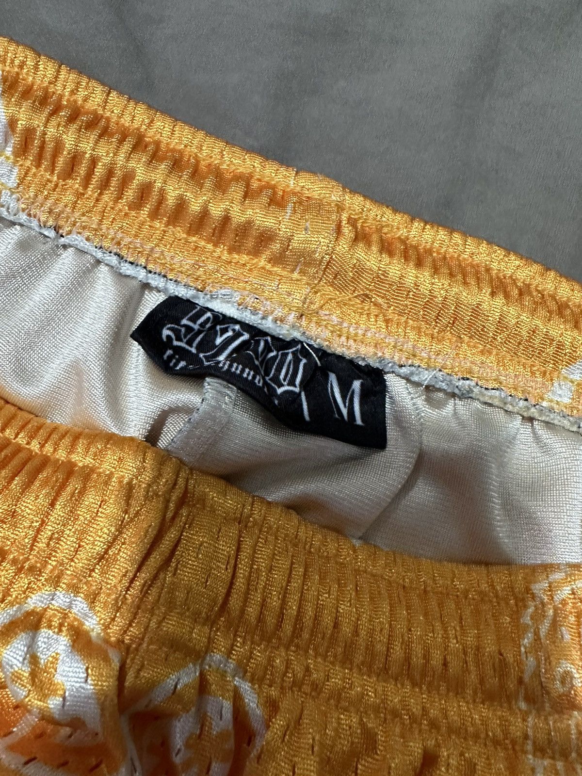 Other FiftyTwoHundred Yellow Paisley Shorts Size US 30 / EU 46 - 2 Thumbnail