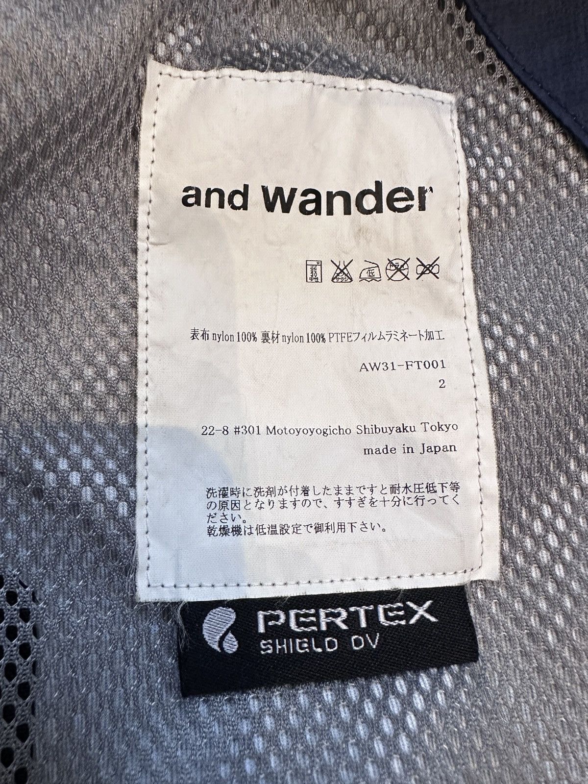 And Wander and wander Shell Jacket Convertible Poncho eVent Pertex Size US M / EU 48-50 / 2 - 6 Thumbnail