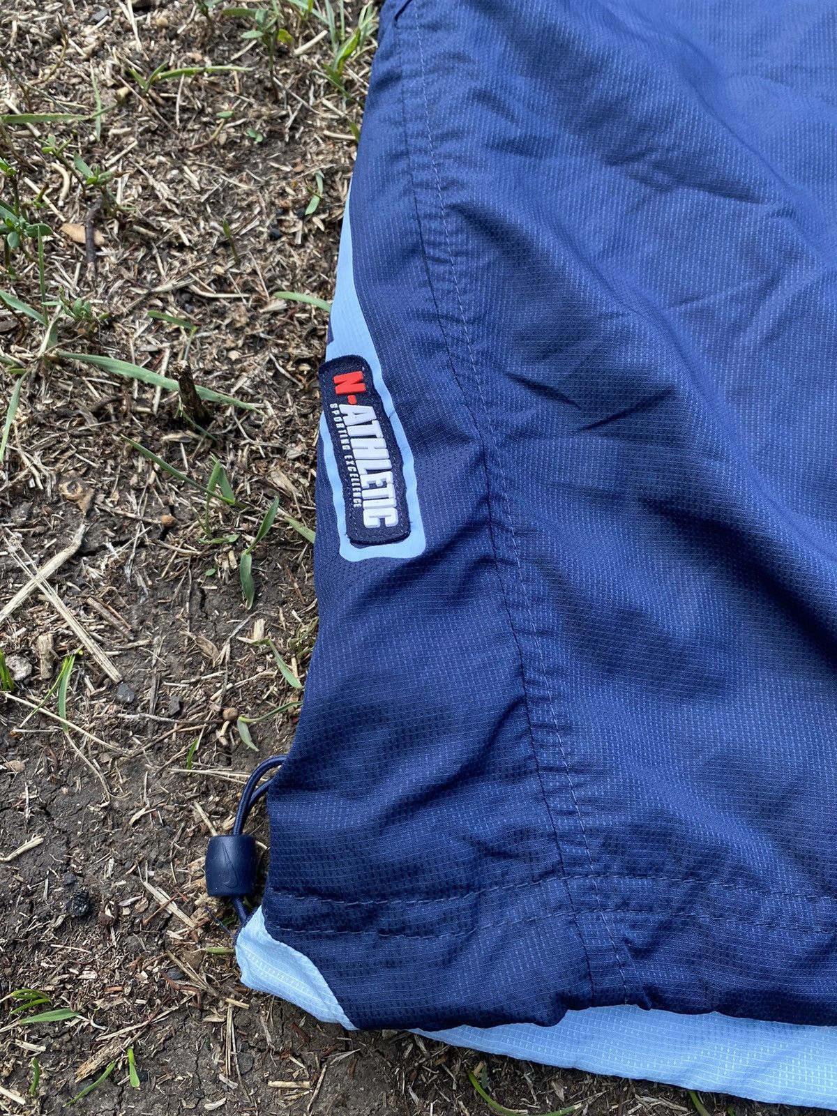 Nike Vintage Nike shorts streetwear swoosh casual y2k size L Size US 34 / EU 50 - 2 Thumbnail