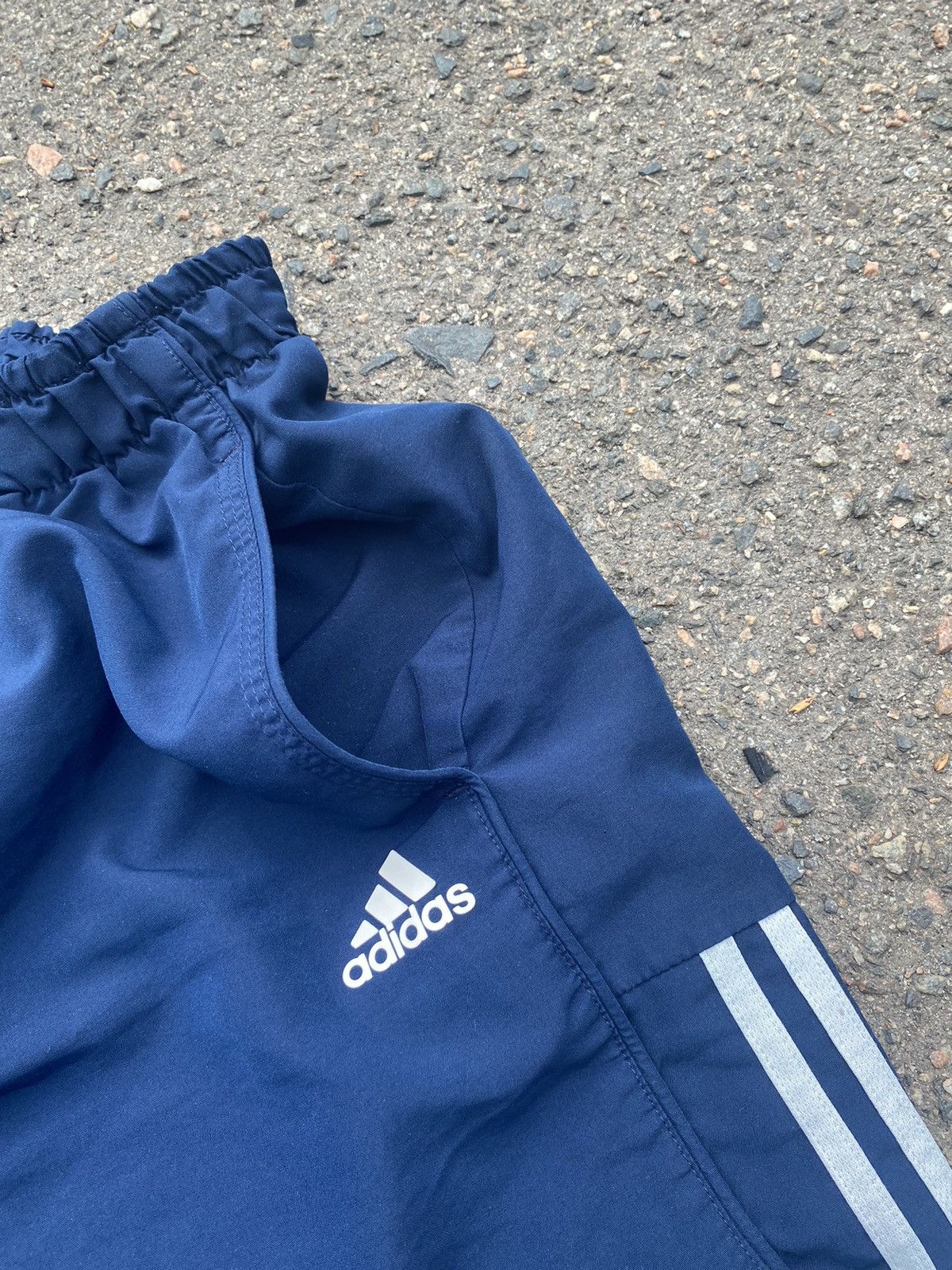 Adidas Vintage Adidas shorts streetwear y2k casual style size XL Size US 36 / EU 52 - 3 Thumbnail