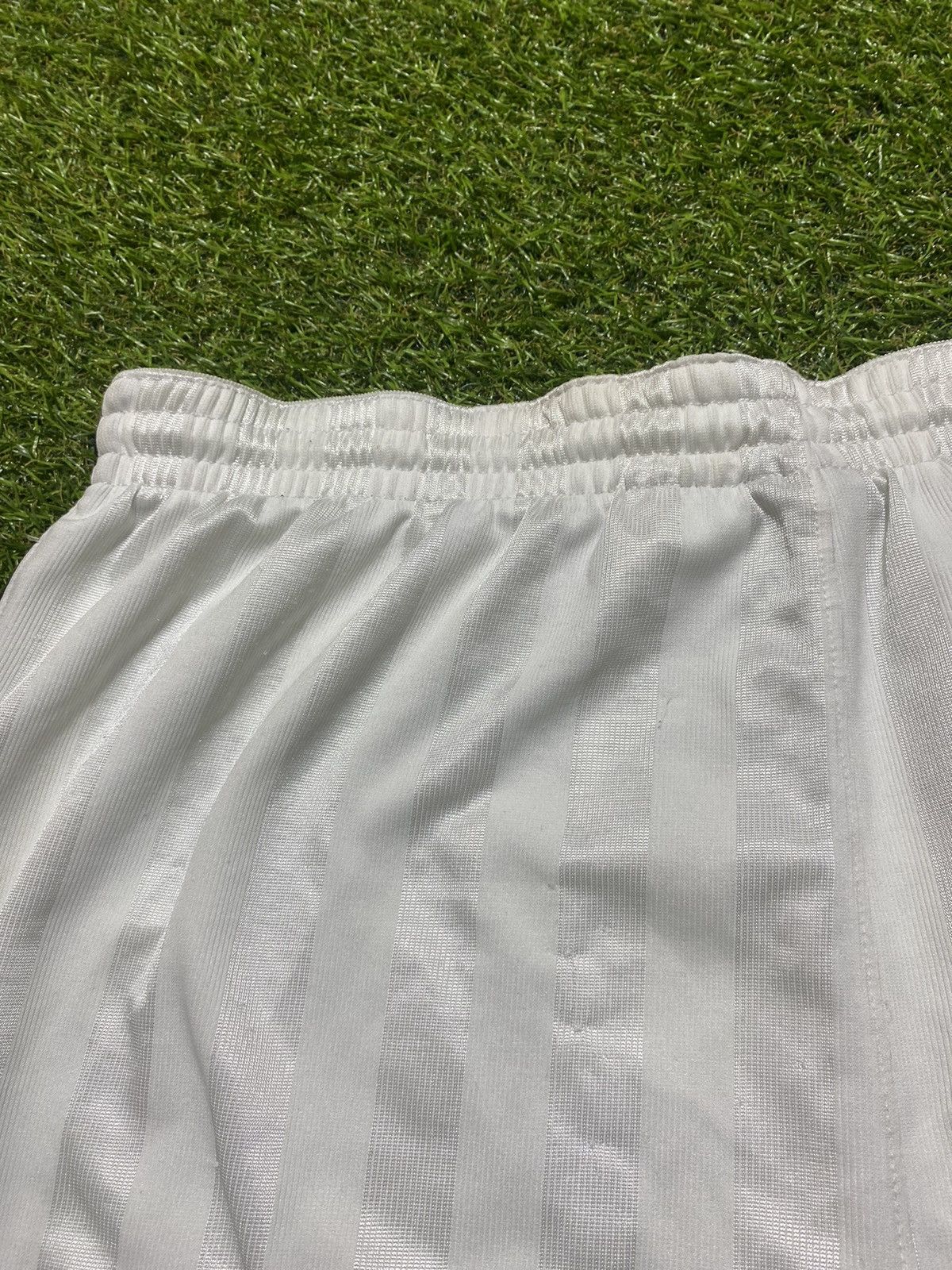 Nike Vintage Nike shorts streetwear swoosh casual y2k size XL Size US 36 / EU 52 - 4 Thumbnail
