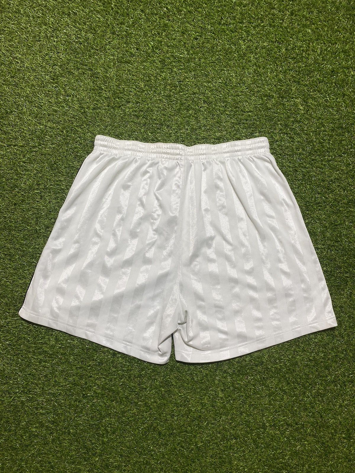 Nike Vintage Nike shorts streetwear swoosh casual y2k size XL Size US 36 / EU 52 - 3 Thumbnail