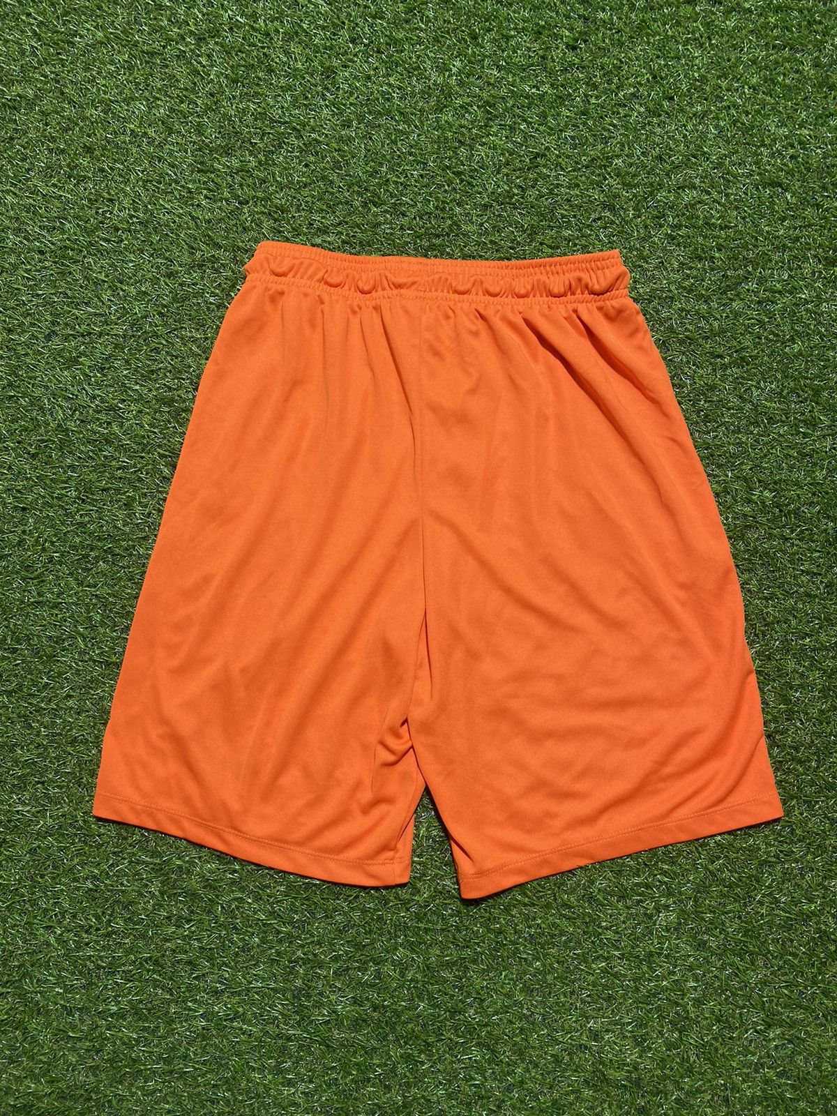 Nike Vintage Nike shorts streetwear swoosh casual y2k size M Size US 32 / EU 48 - 2 Thumbnail
