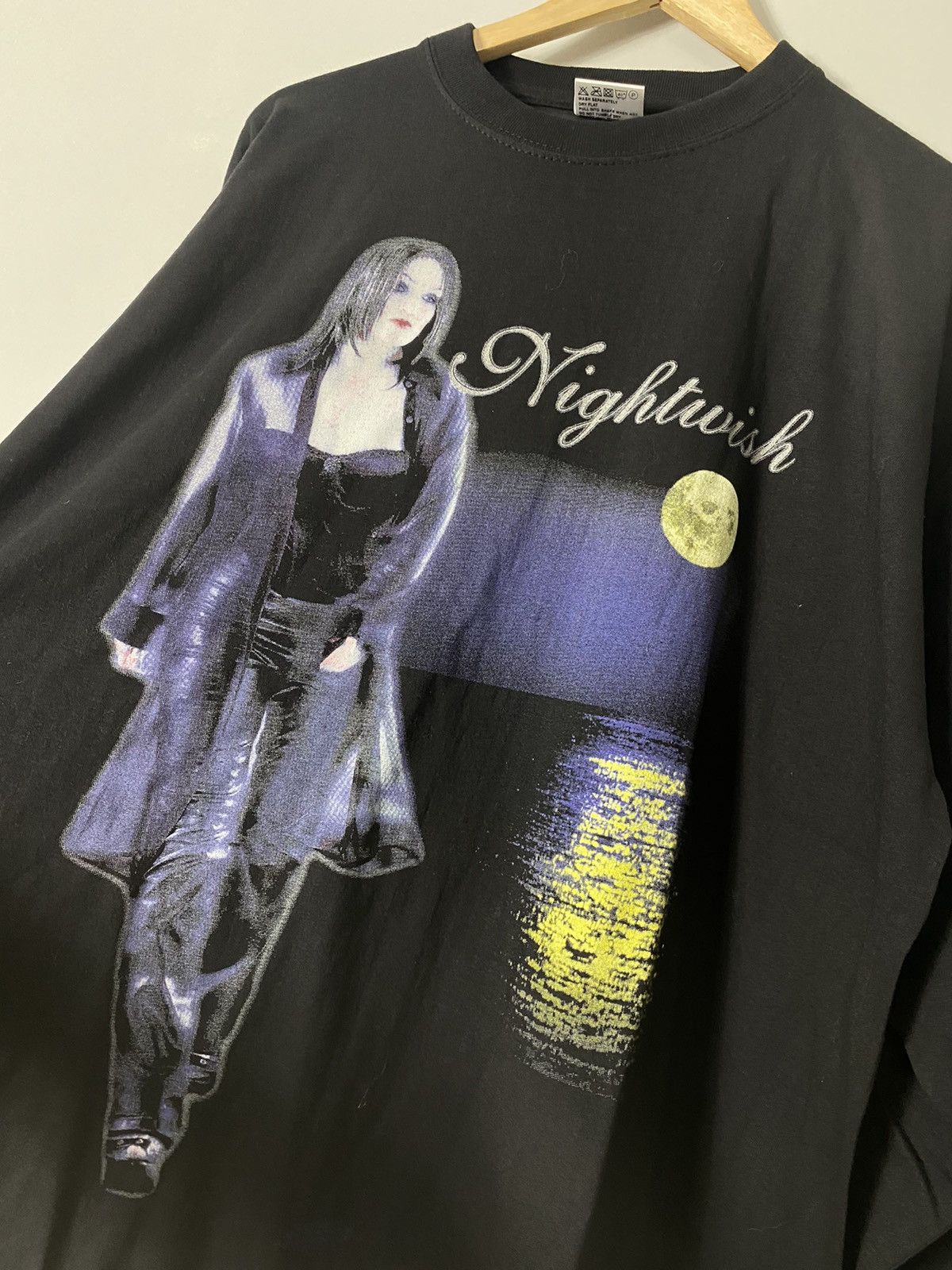 Band Tees 2003 Nightwish Vintage Metal Vamp Goth Vintage Tshirt Size US XL / EU 56 / 4 - 3 Thumbnail