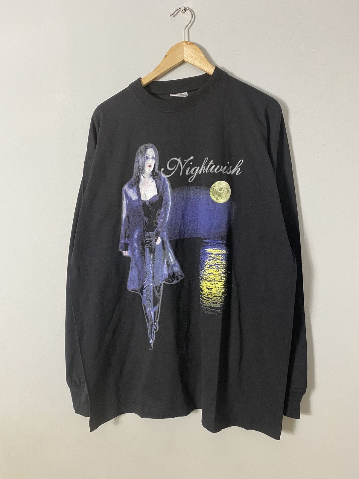 Band Tees 2003 Nightwish Vintage Metal Vamp Goth Vintage Tshirt Size US XL / EU 56 / 4 - 1 Thumbnail