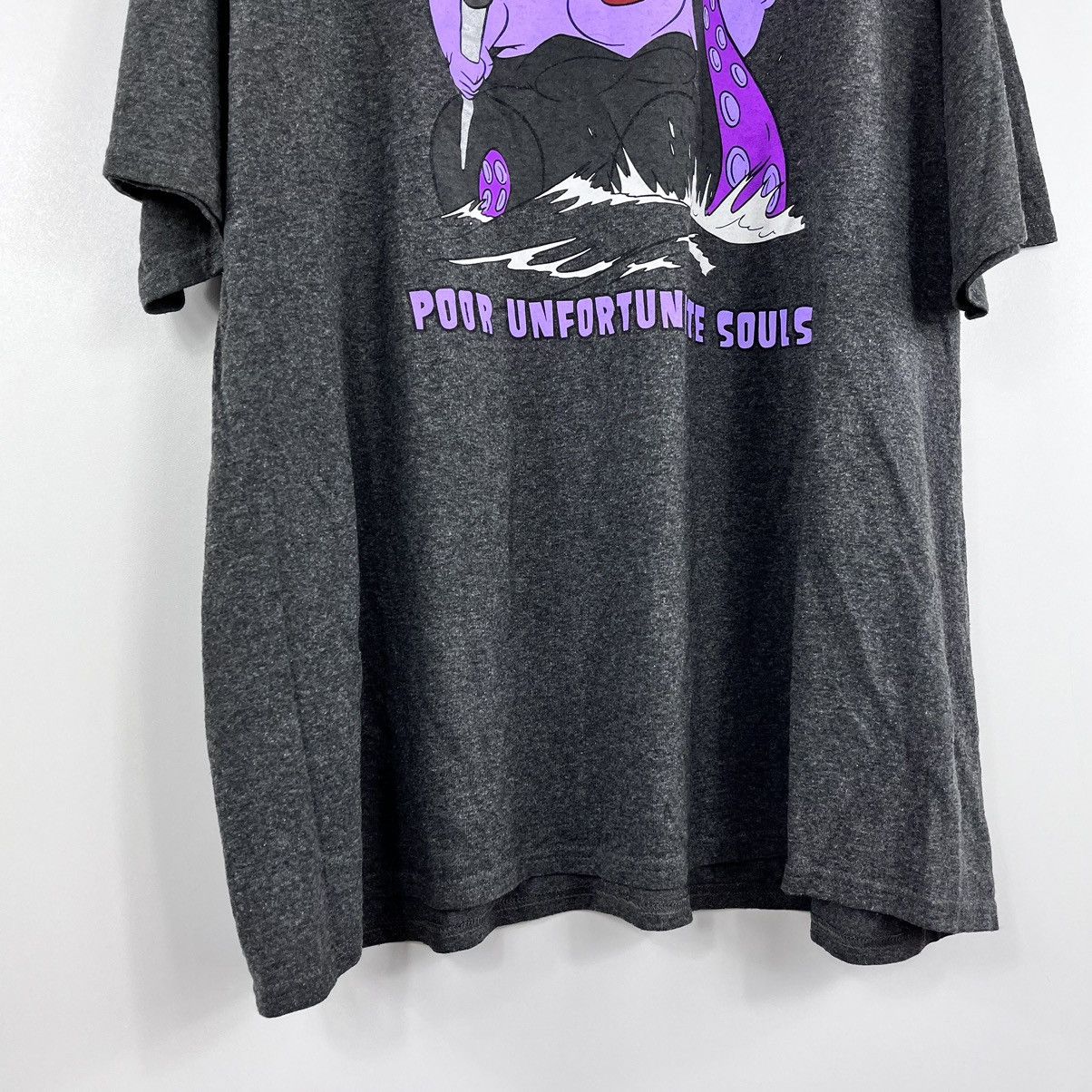 Disney × Vintage Vintage Disney Ursula T-Shirt Big Logo Size 2XL Size US XXL / EU 58 / 5 - 5 Thumbnail