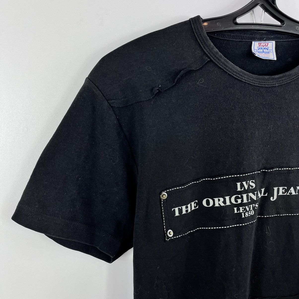 Levi's Vintage Clothing Vintage Rare 90’s Levi’s T-Shirt Big Logo Black Size L/XL Size US XL / EU 56 / 4 - 2 Thumbnail
