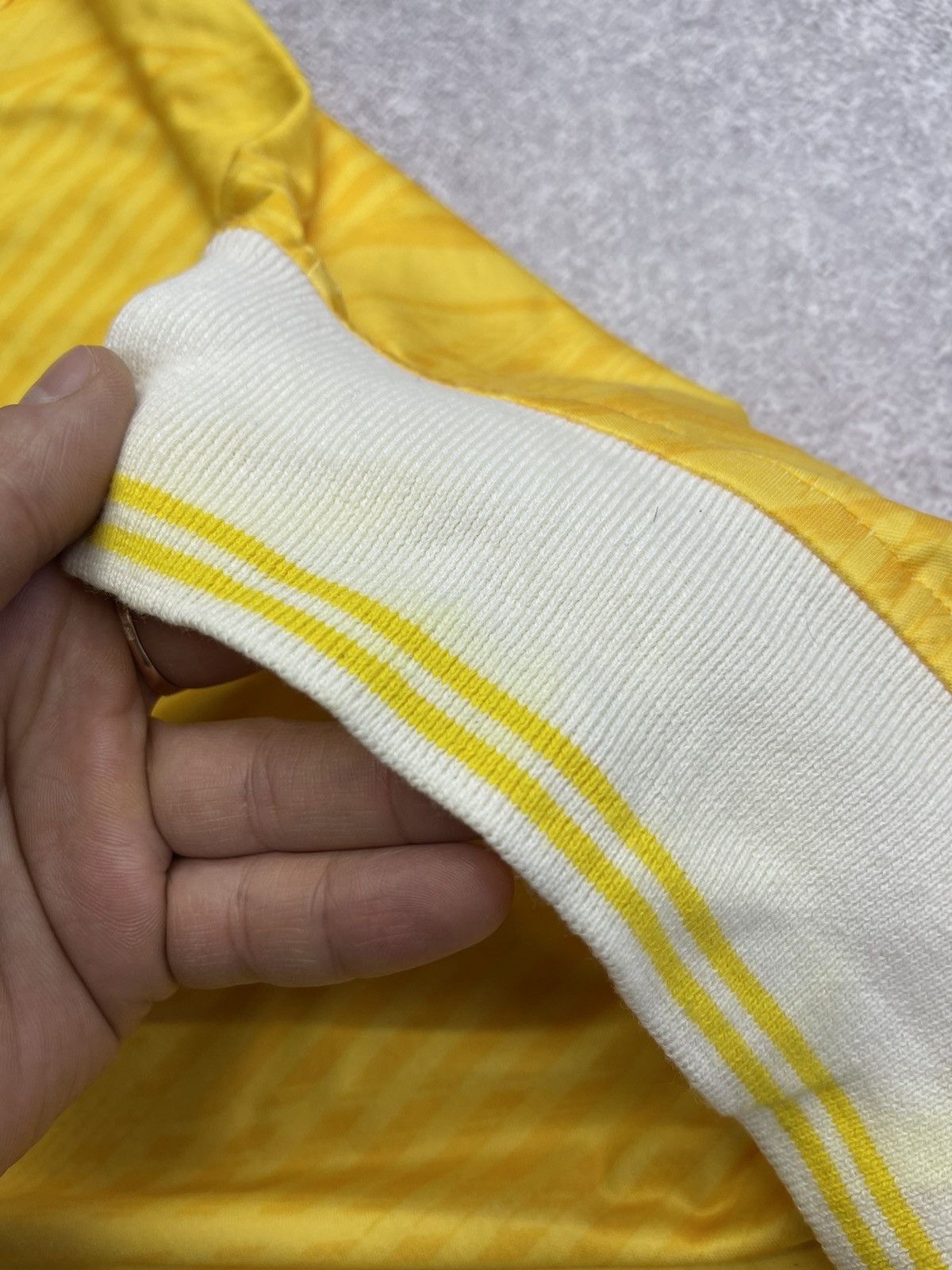 Puma Vintage Puma Rugby Jersey Longsleeve Yellow Y2K Rare size L Size US L / EU 52-54 / 3 - 5 Thumbnail