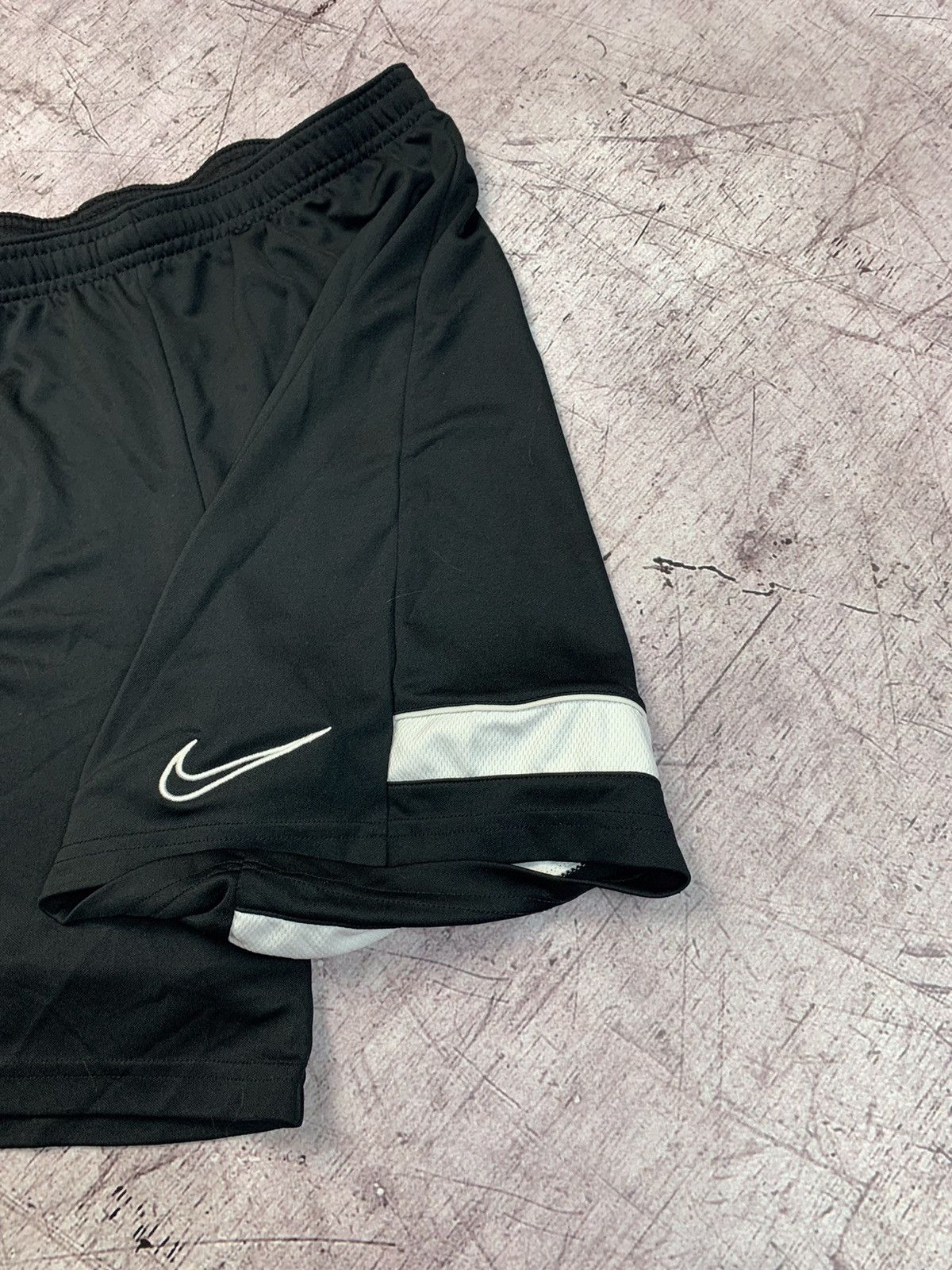 Nike × Vintage Vintage Nike Y2K Hype Shorts Size US 32 / EU 48 - 4 Thumbnail