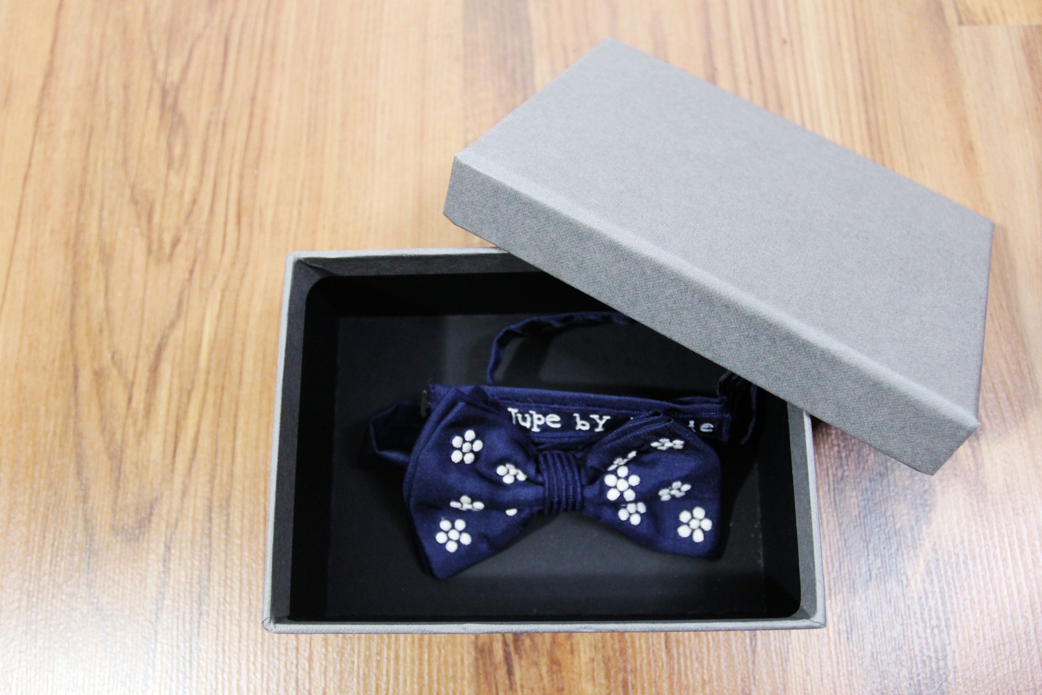 Jupe By Jackie BNWT SS20 JUPE BY JACKIE HAND EMBROIDERED BOW TIE Size ONE SIZE - 4 Thumbnail