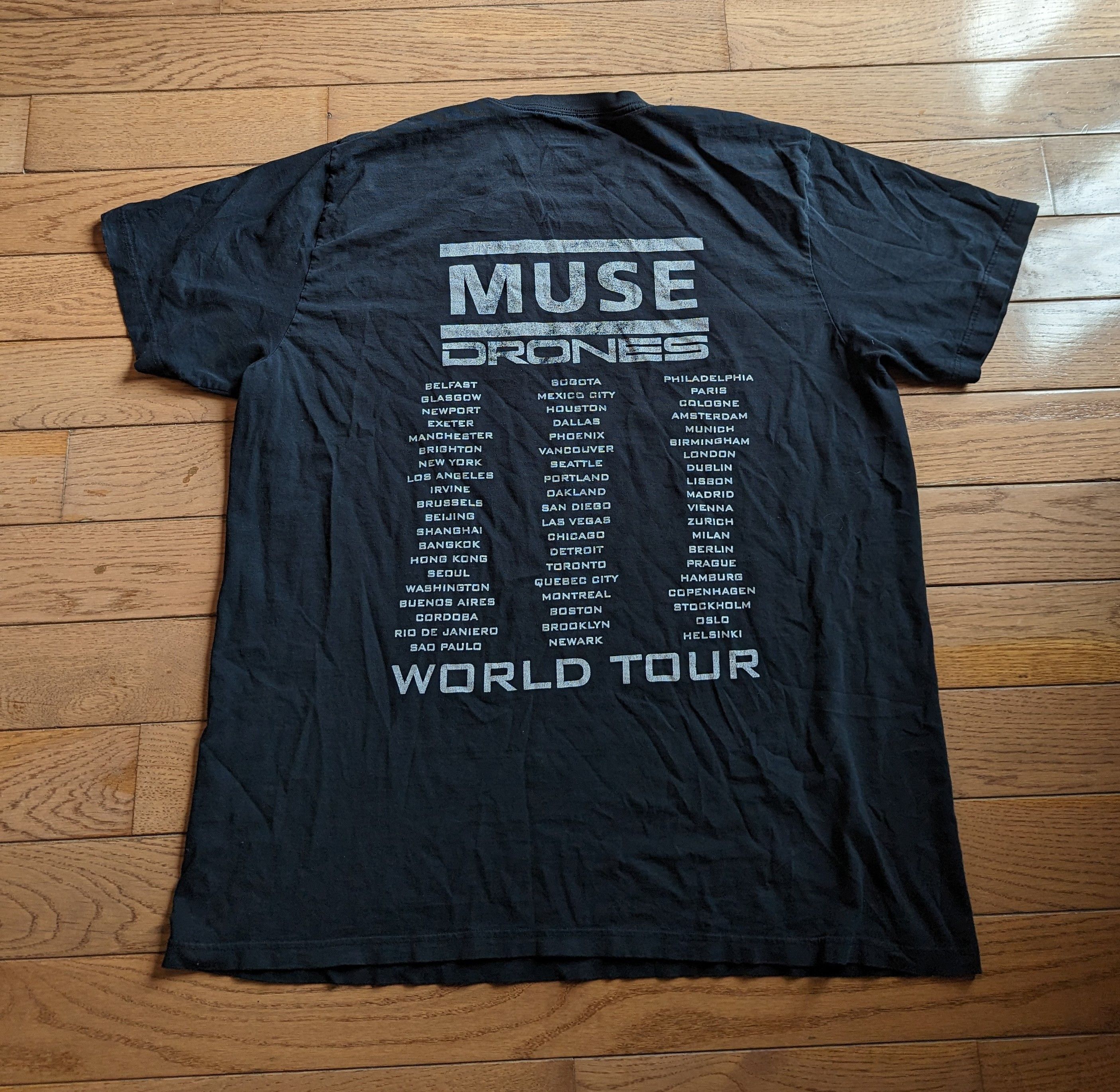 Band Tees Muse Drones World Tour Tee Size US XL / EU 56 / 4 - 2 Thumbnail