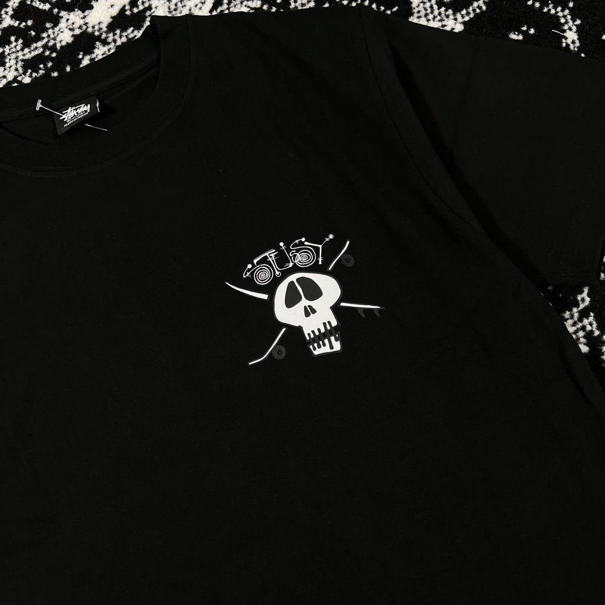 Stussy × Vintage STUSSY SURF SKATE SKULL TEE IN BLACK - XLARGE Size US XL / EU 56 / 4 - 4 Thumbnail