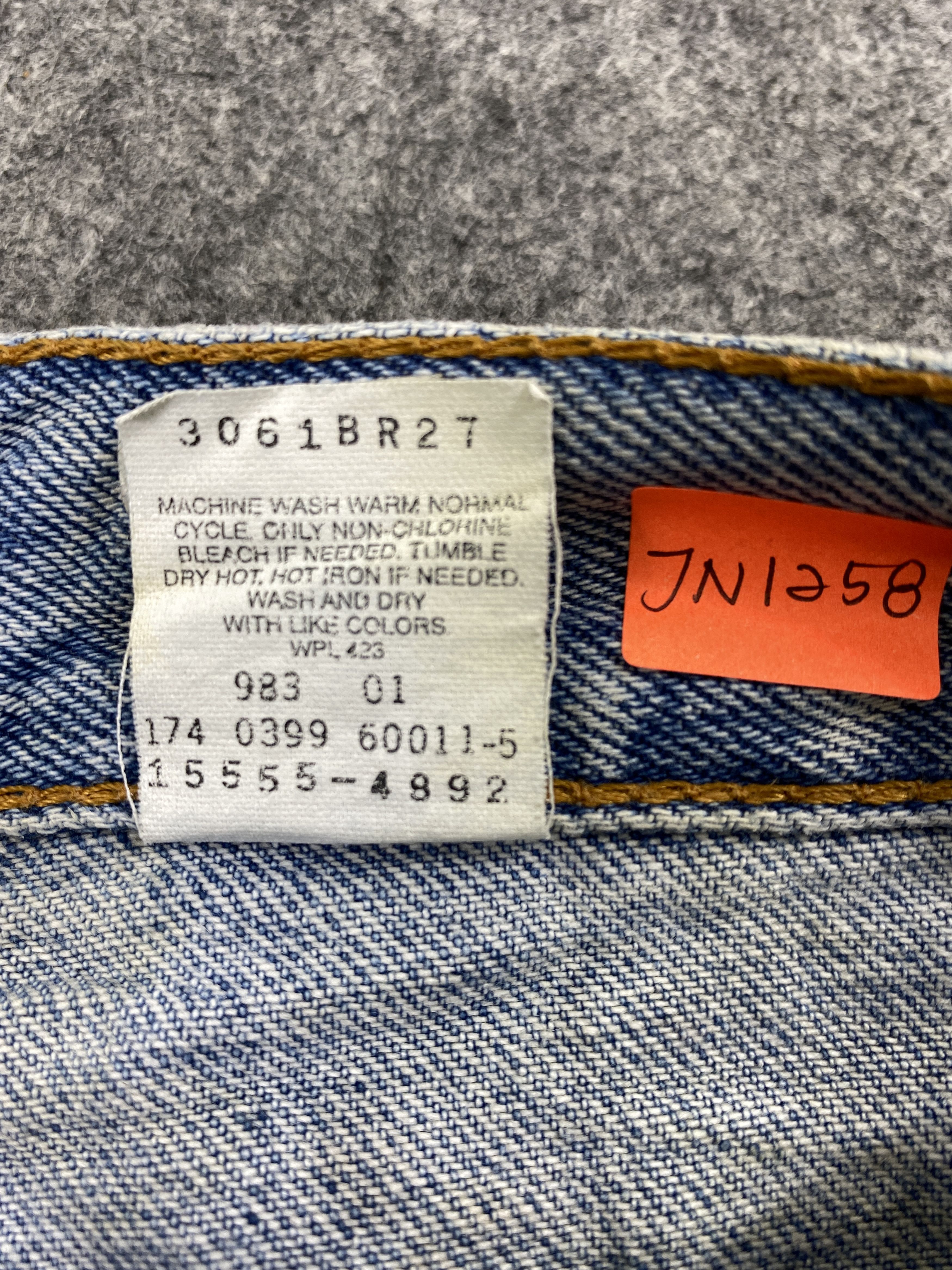 Levi's Blue Patchwork Vintage Levi's 555 28x28 Denim -JN1258 Size US 28 / EU 44 - 9 Thumbnail