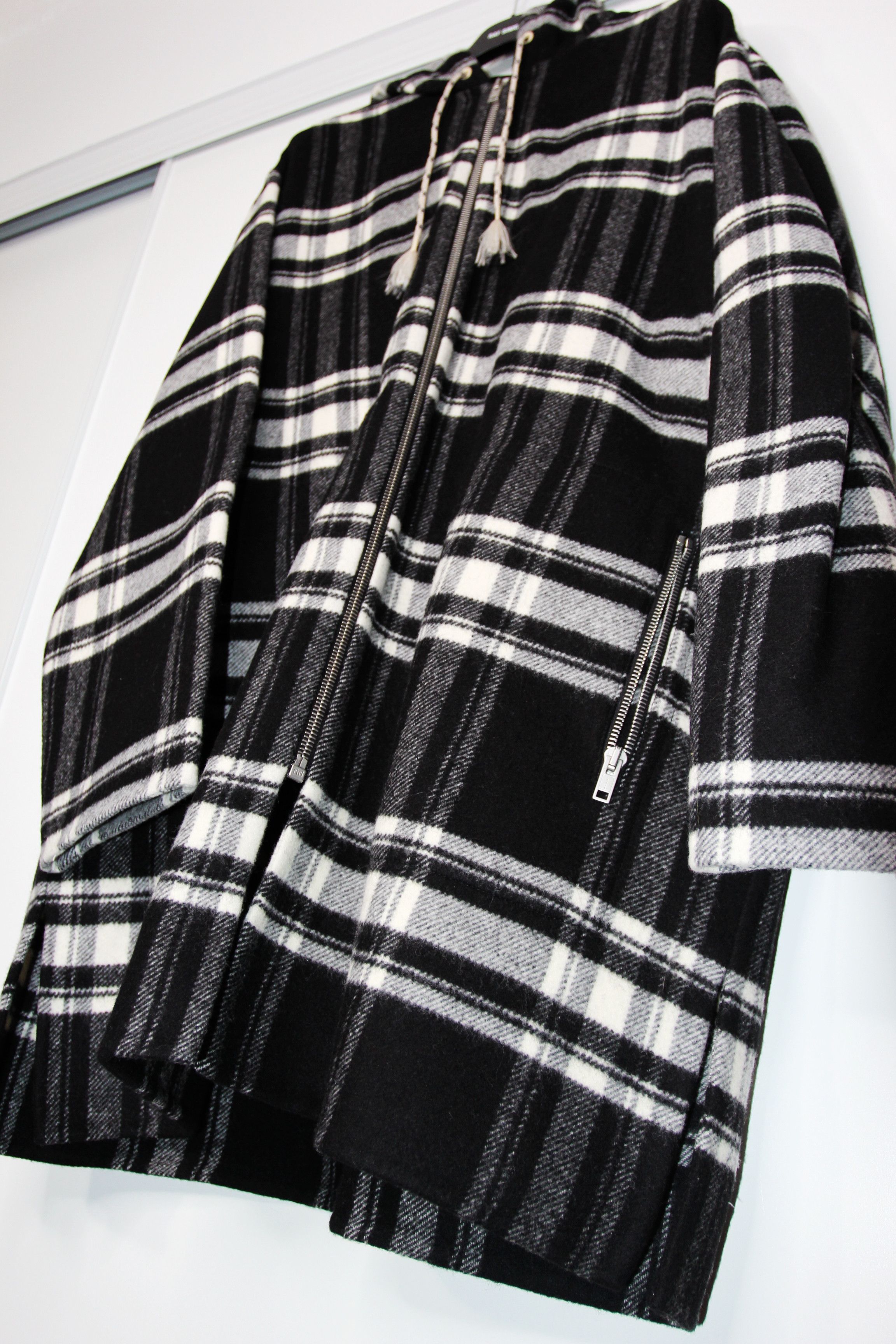 Marni BNWT AW18 MARNI TARTAN PLAID BLACK HOODED OVERCOAT 52 Size US L / EU 52-54 / 3 - 5 Thumbnail